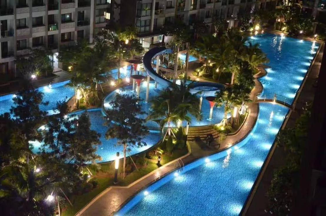 Dusit Grand Park Pool View Room