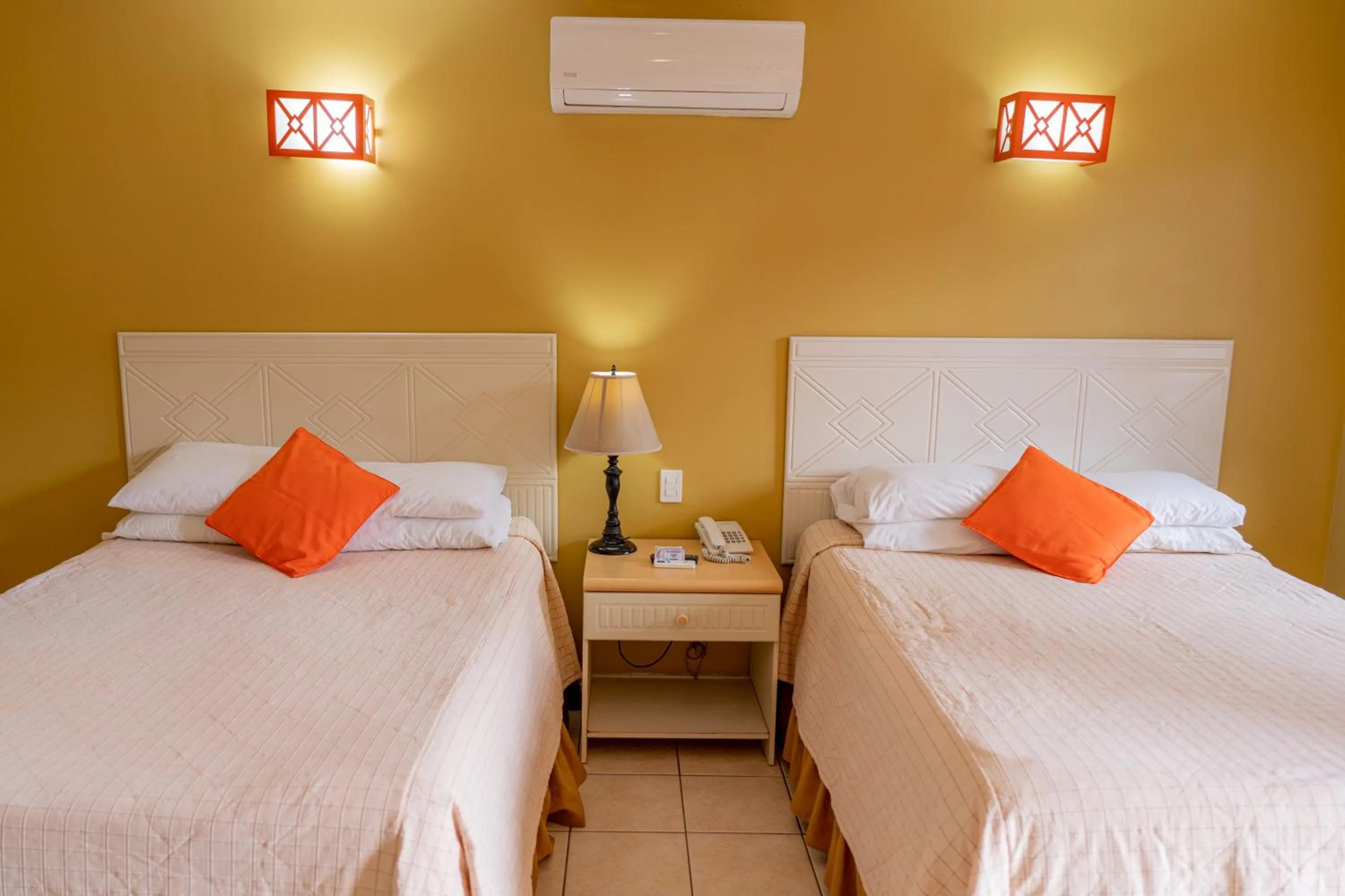 Photo of the whole room, Bed in Hotel Casona del Lago