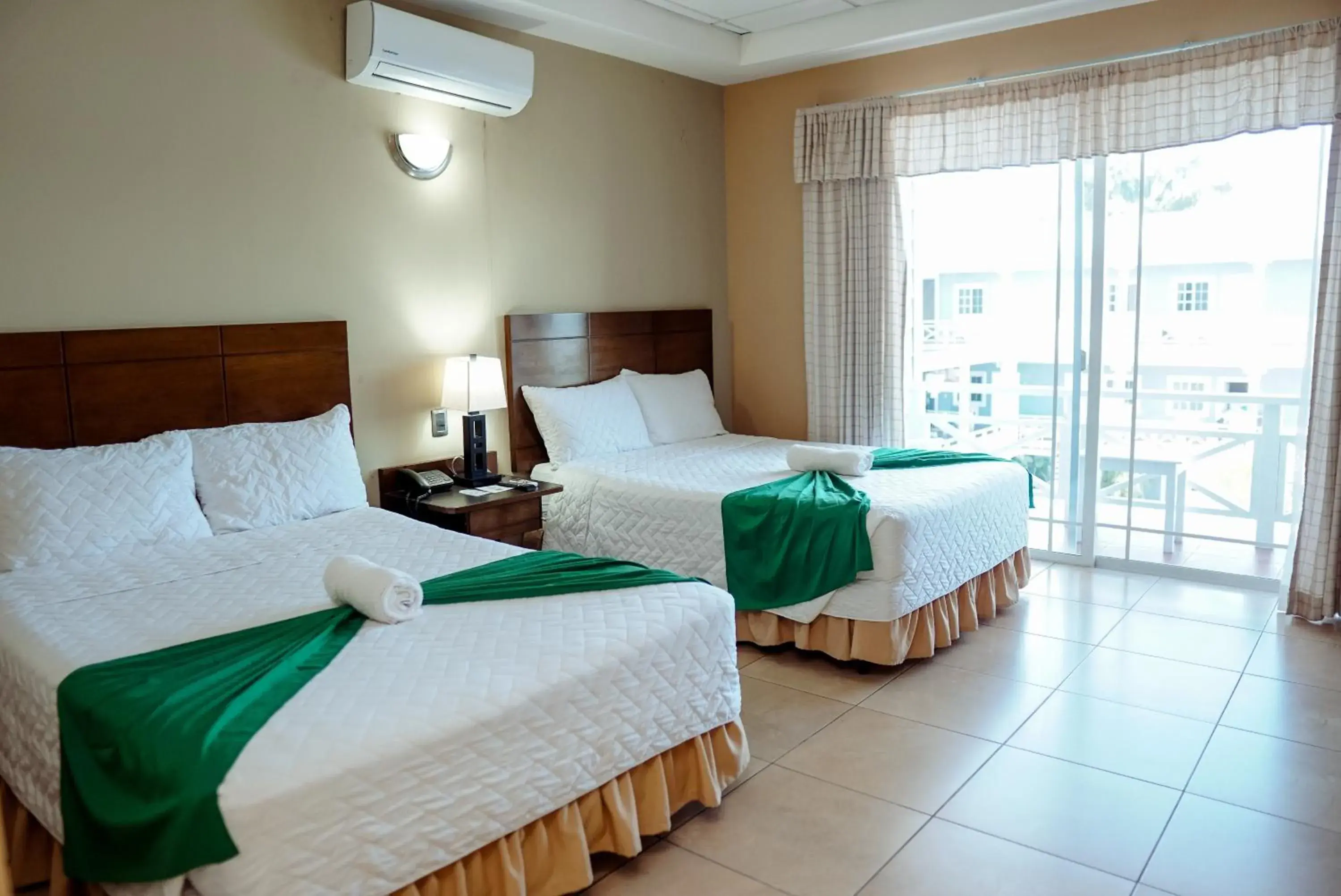 Twin Room with Balcony in Hotel Casona del Lago Twin Room with Balcony in Hotel Casona del Lago