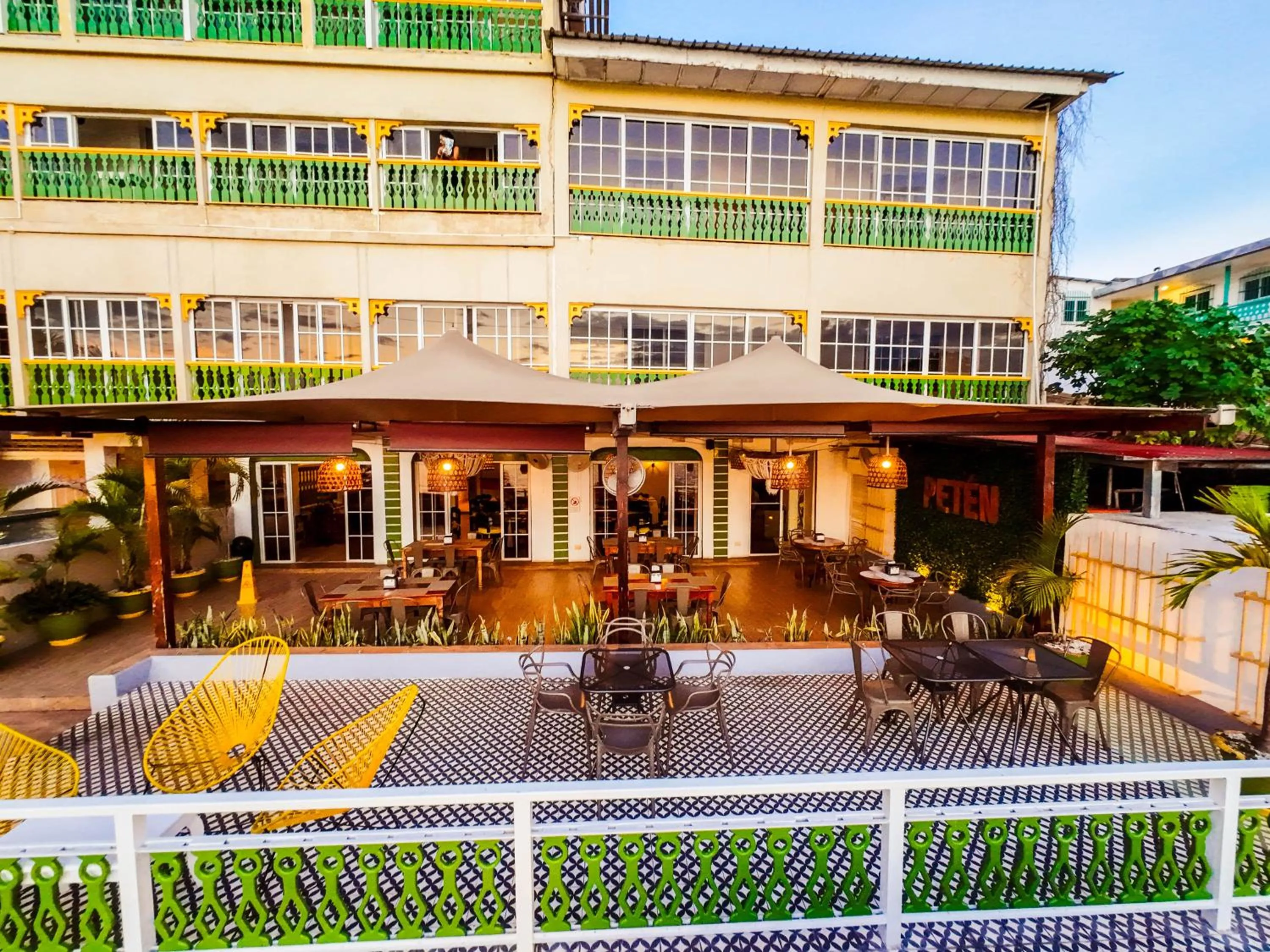 Restaurant/places to eat in Hotel Peten