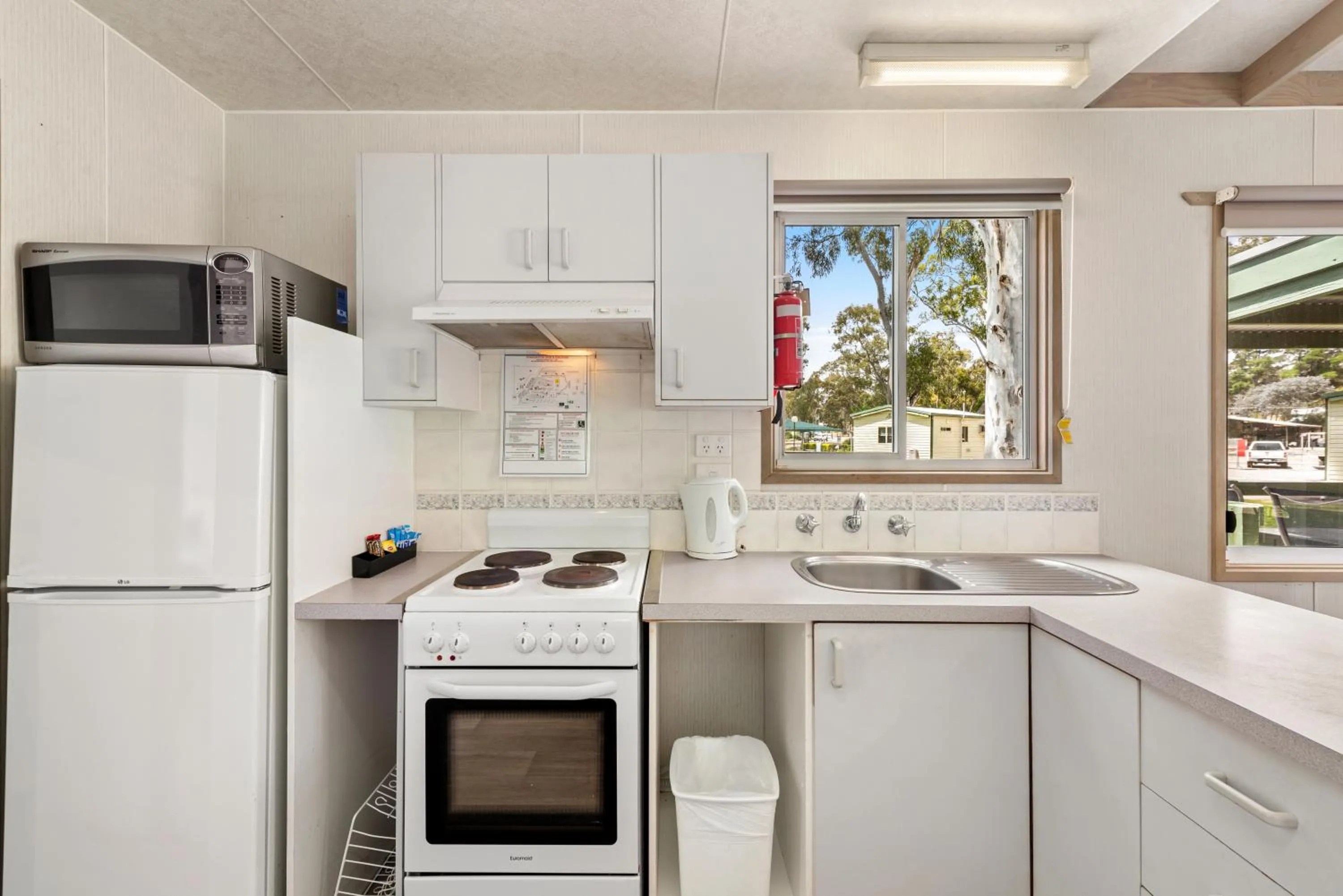 Kitchen or kitchenette in Discovery Parks - Clare