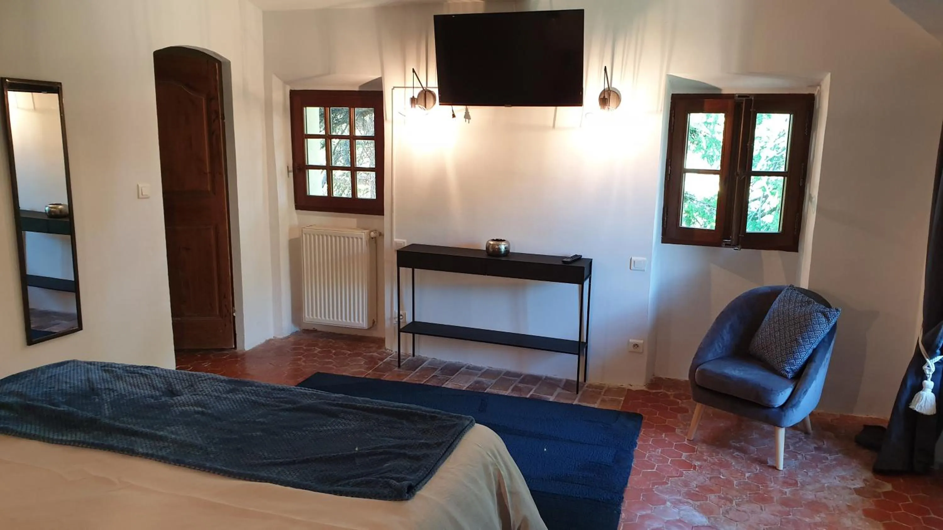 TV and multimedia, Bed in la bastide de l'adrech