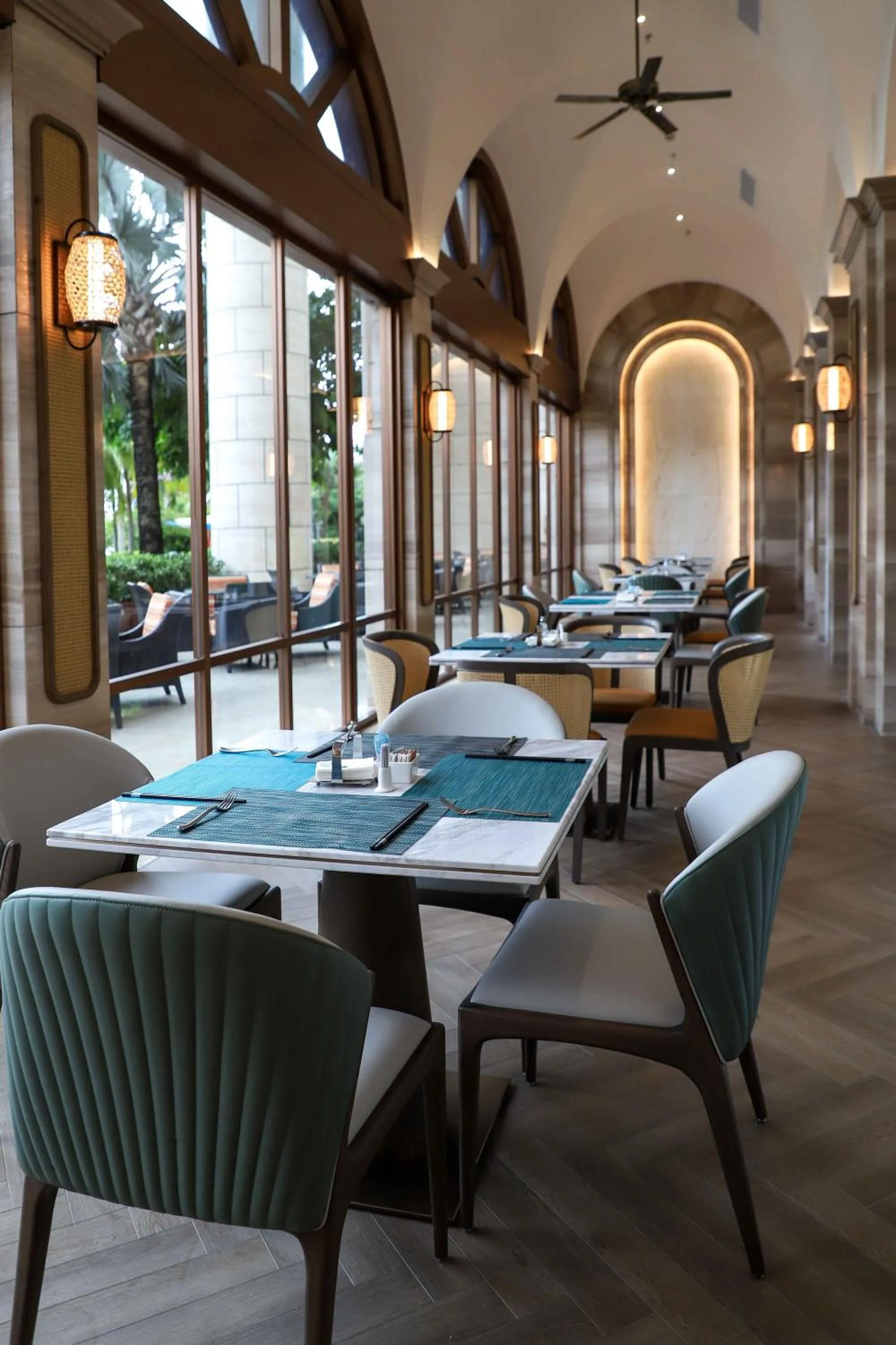 Restaurant/places to eat in Pullman Haikou