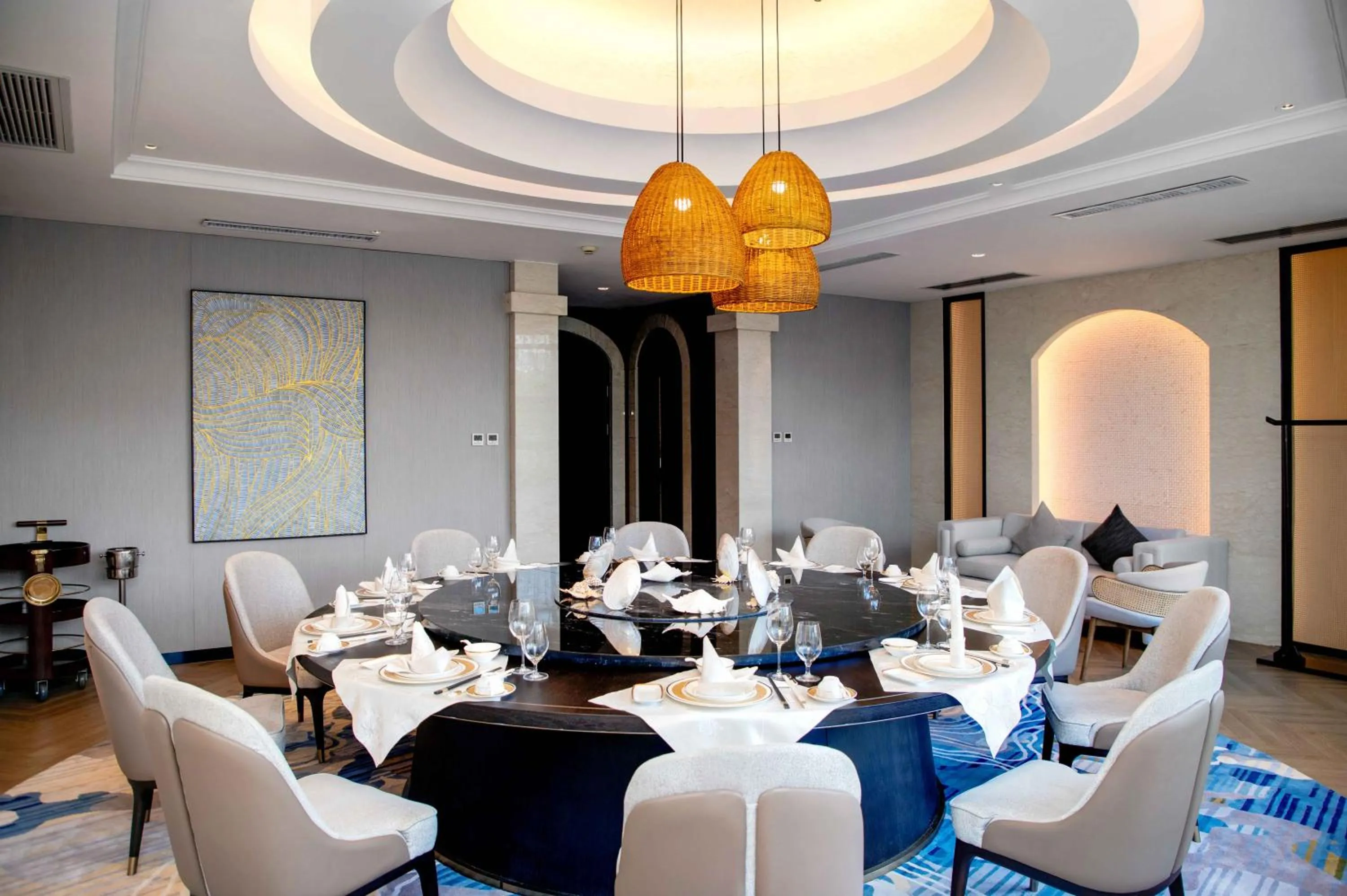 Restaurant/places to eat in Pullman Haikou