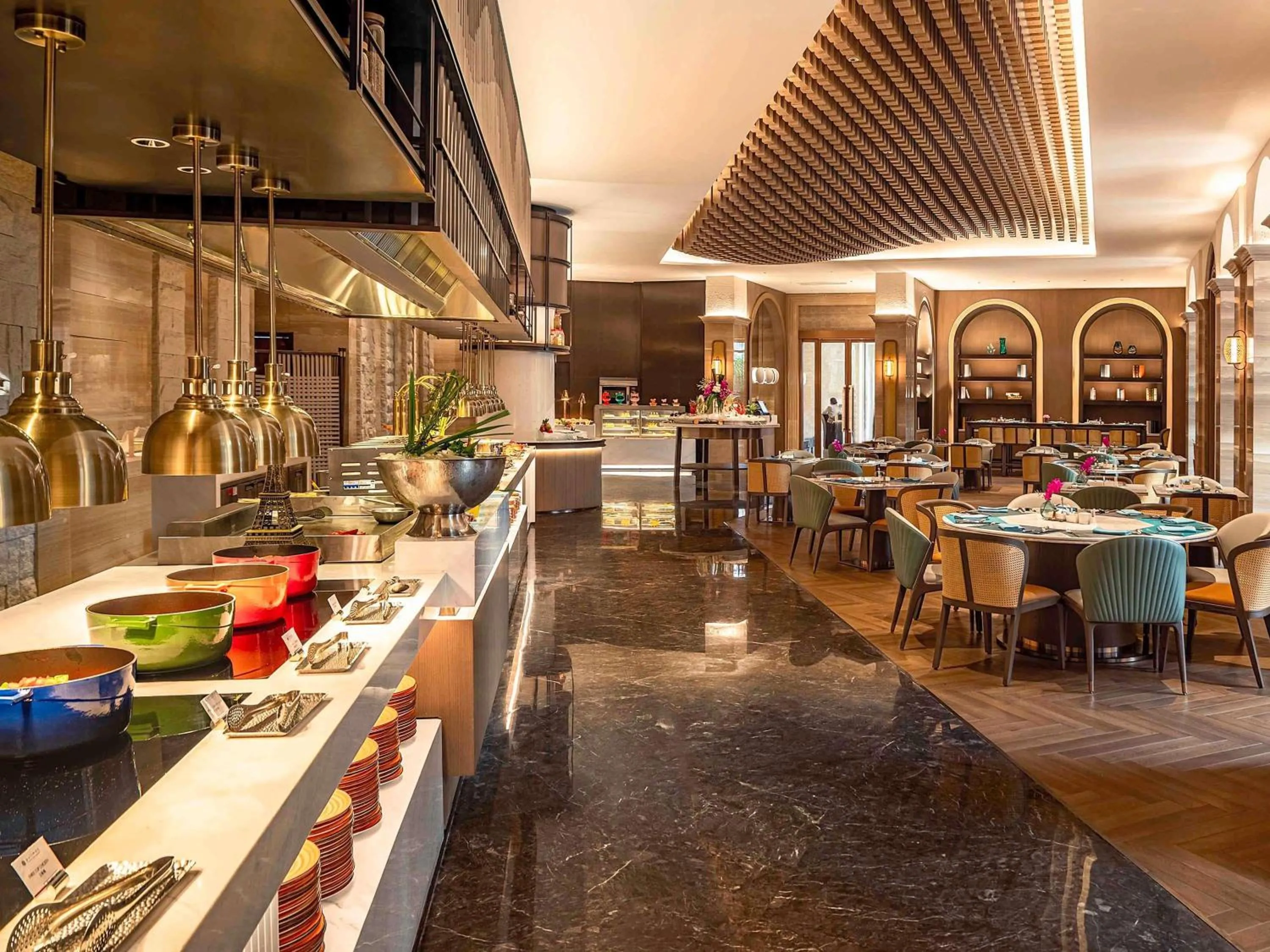 Restaurant/places to eat in Pullman Haikou
