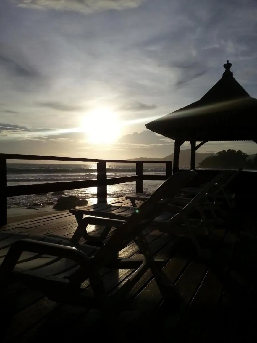 Other in 77 Sunset Plaza