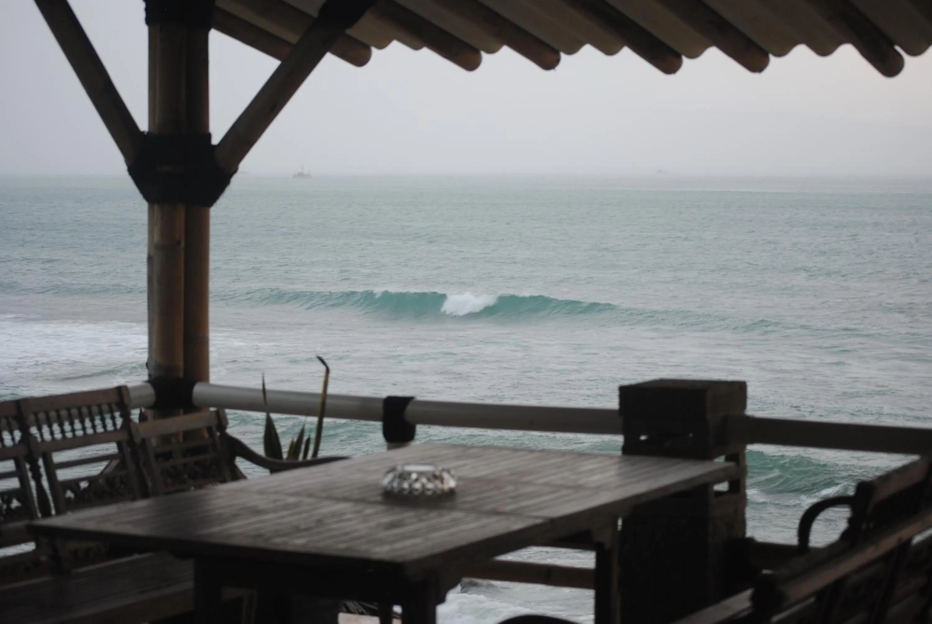 Restaurant/places to eat in 77 Sunset Plaza