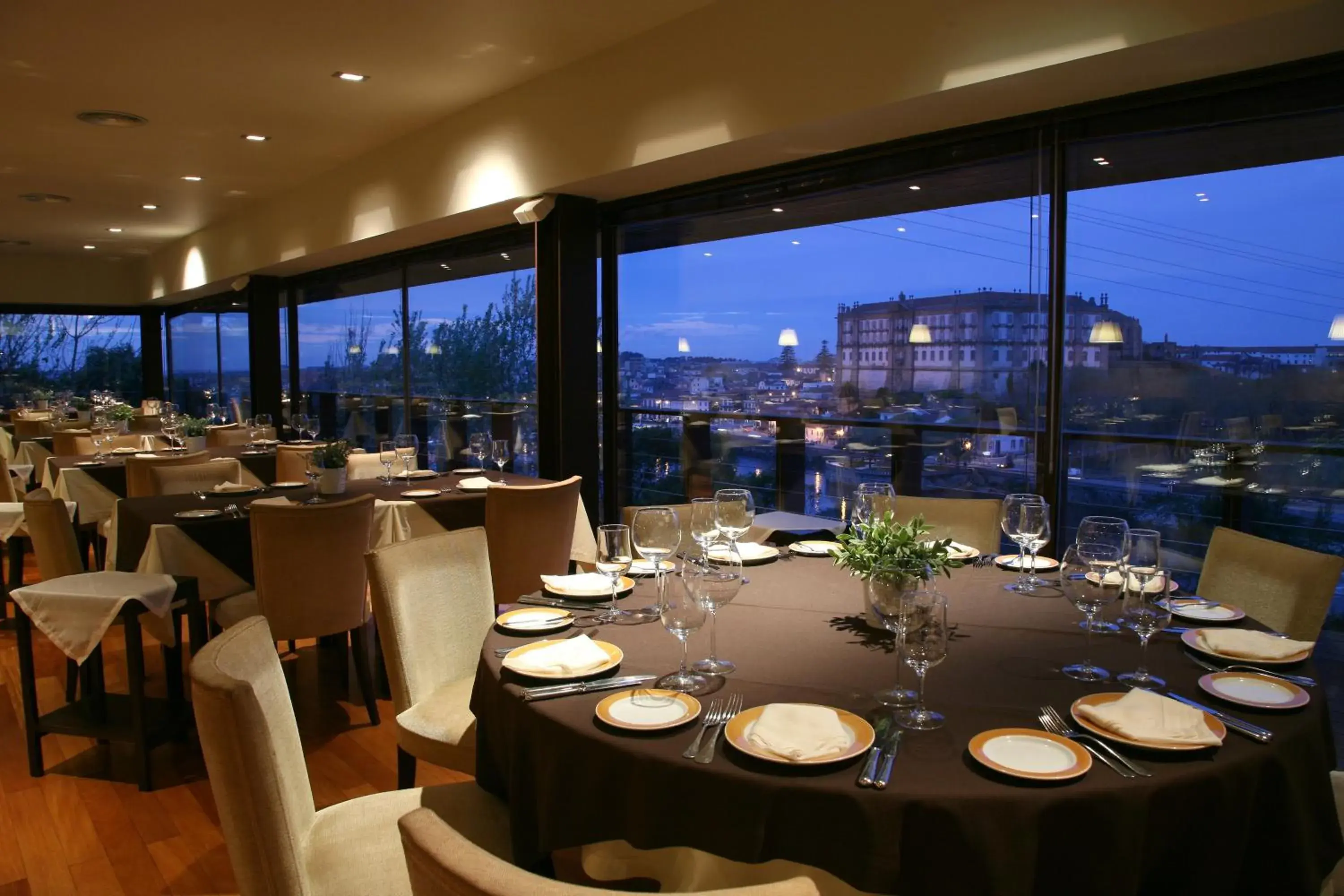 Restaurant/places to eat in Santana Hotel & SPA Restaurant/places to eat in Santana Hotel & SPA