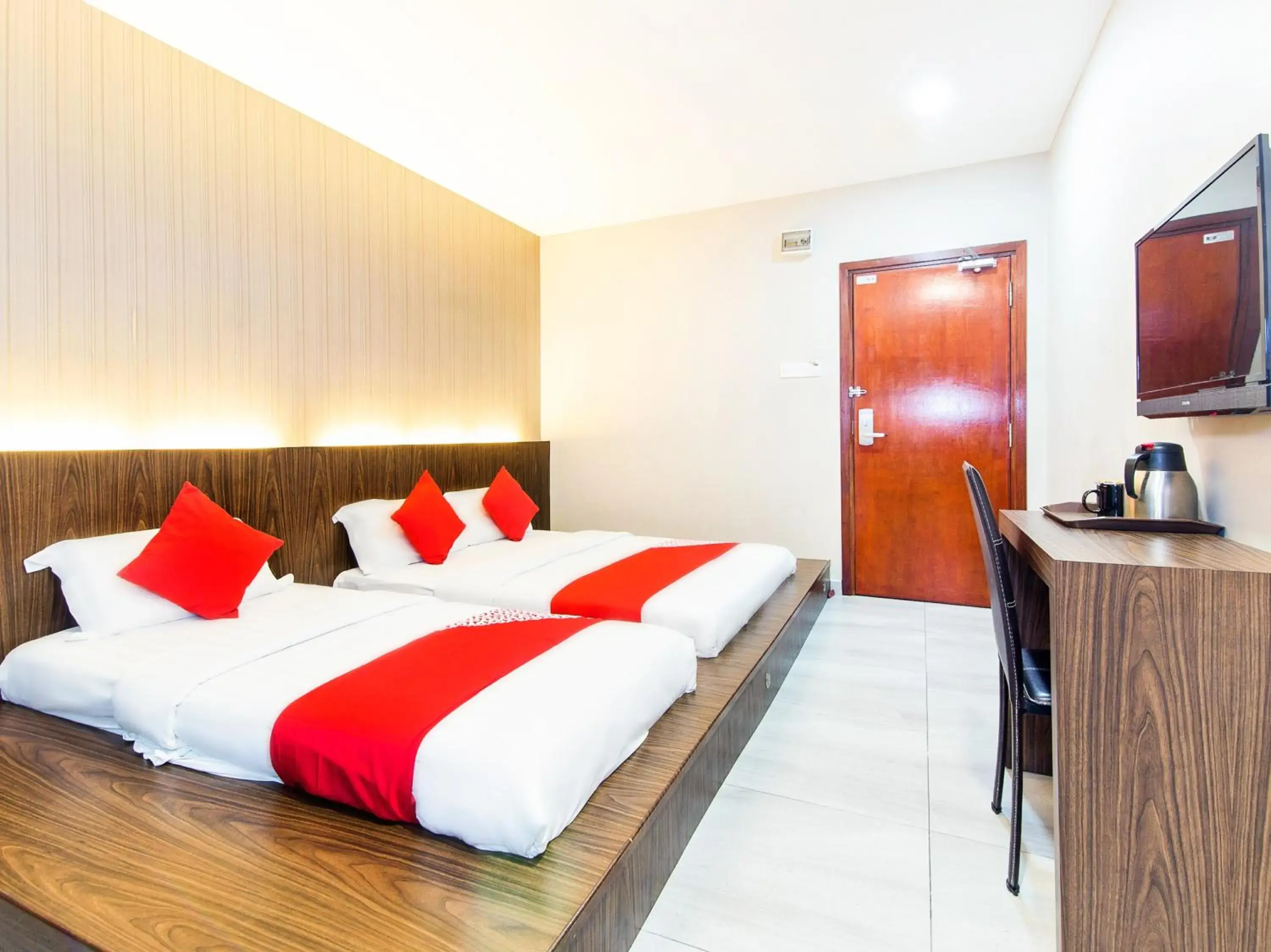 Bedroom, Bed in Super OYO 340 Comfort Hotel