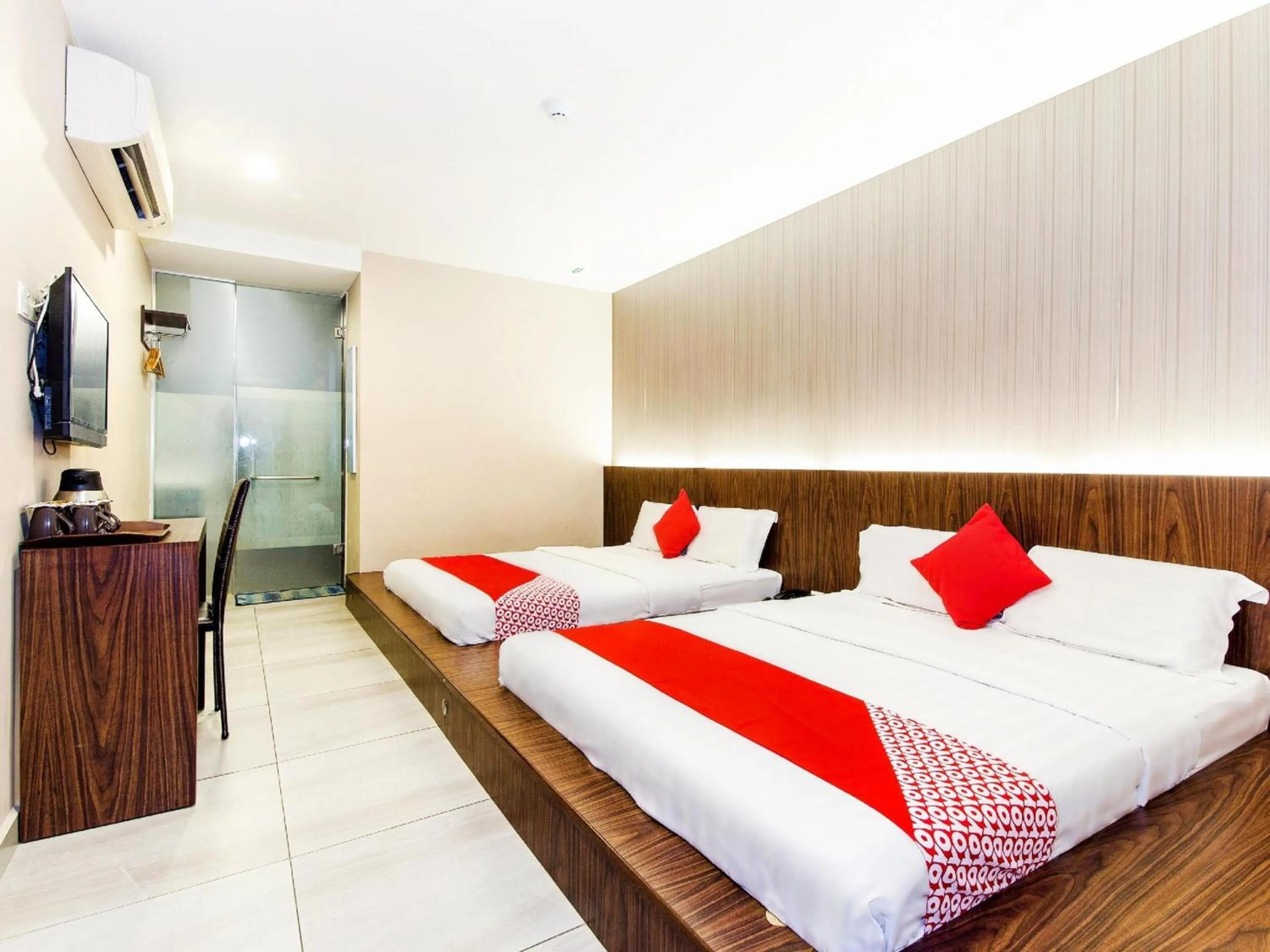 Photo of the whole room, Bed in Hotel O 340 Comfort Hotel