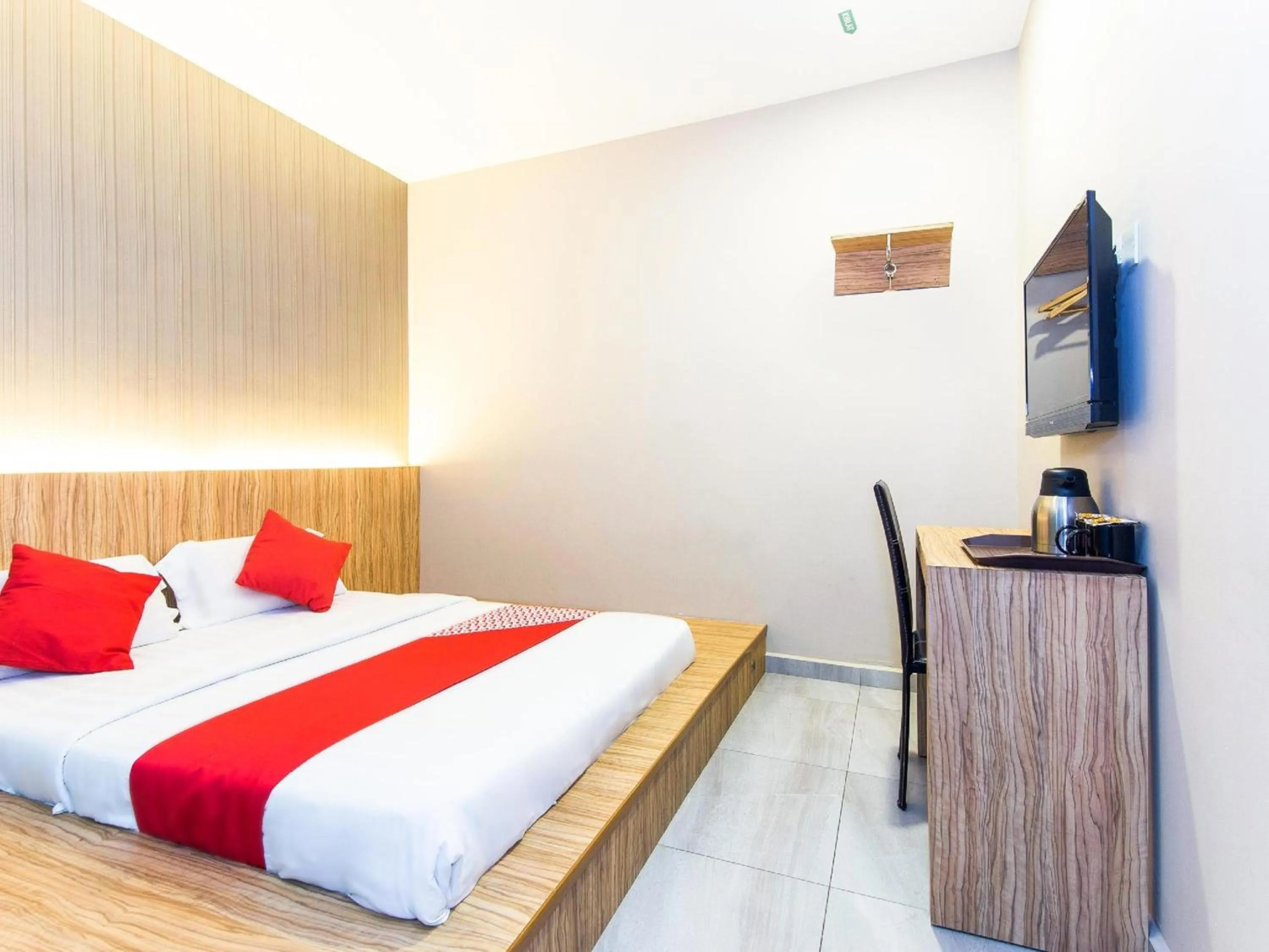 Photo of the whole room, Bed in Hotel O 340 Comfort Hotel