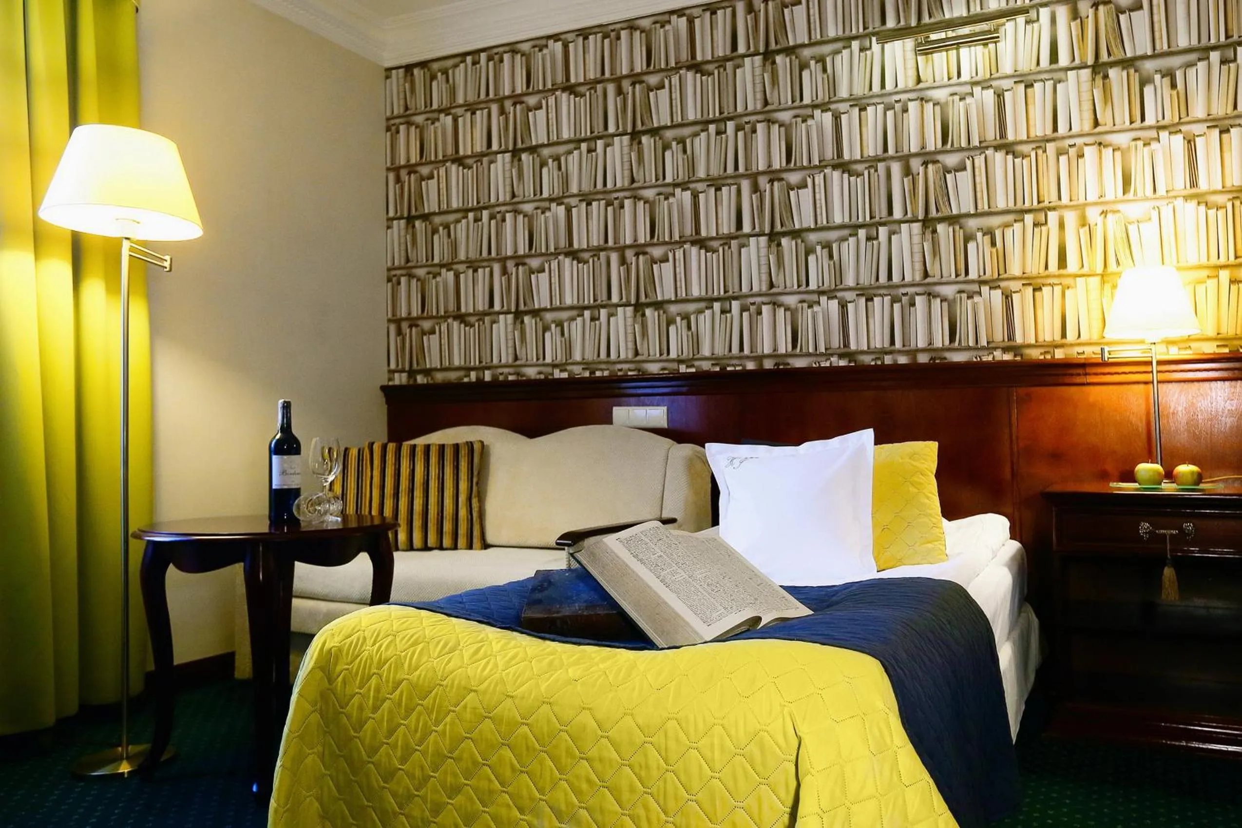 Photo of the whole room, Bed in Hotel Imperium