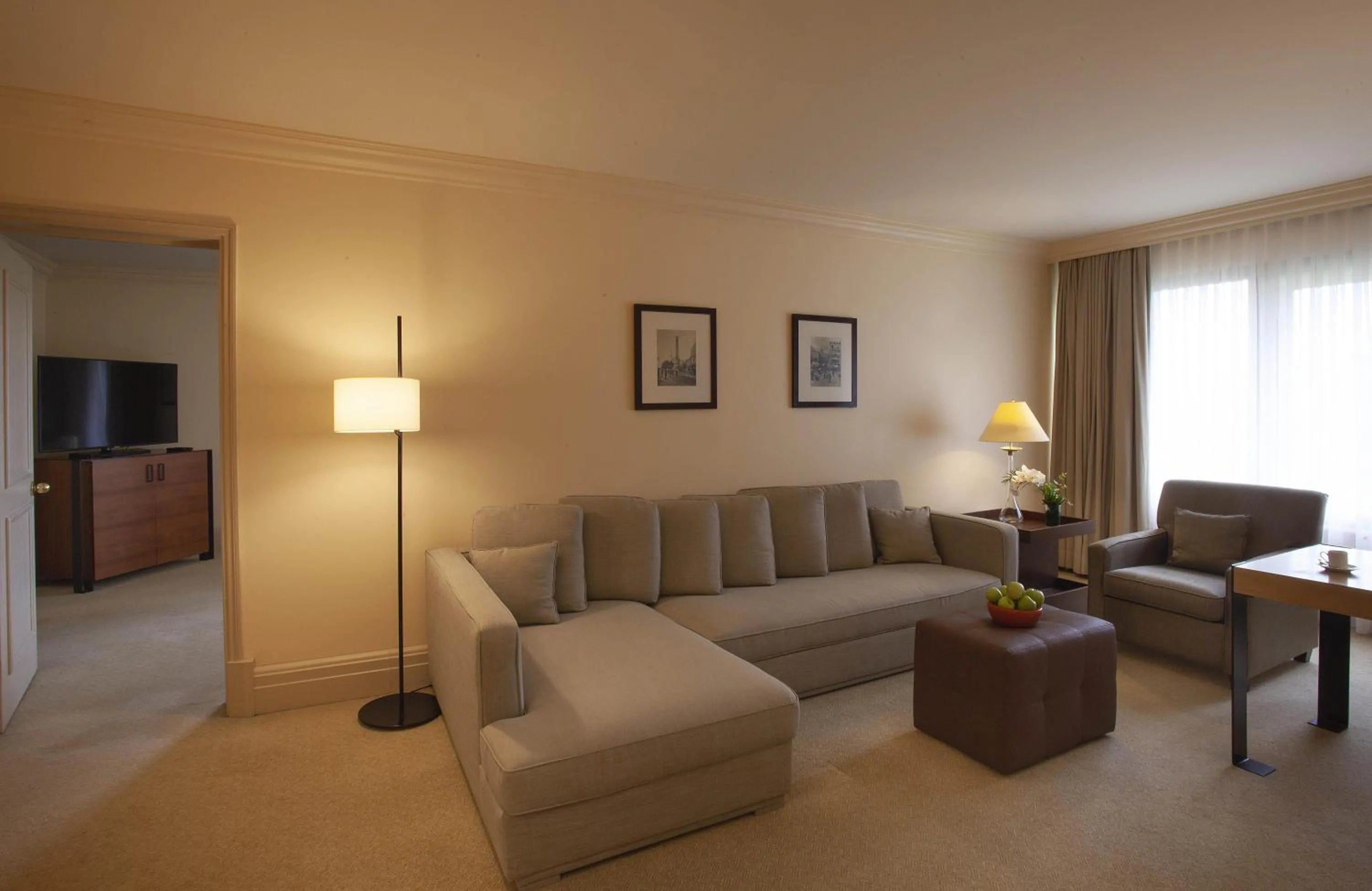 Photo of the whole room in Grand Hyatt Istanbul