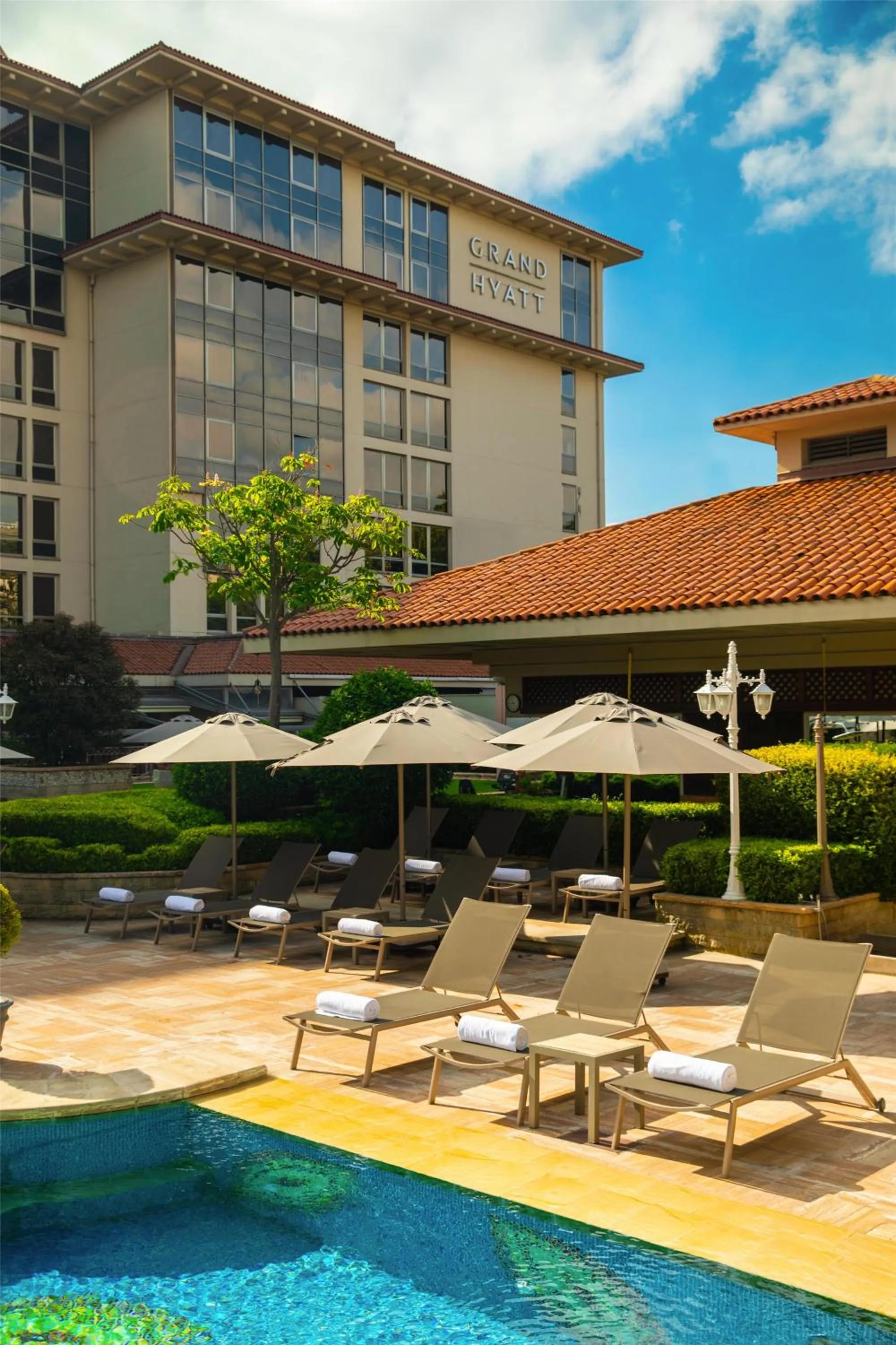 Swimming pool in Grand Hyatt Istanbul