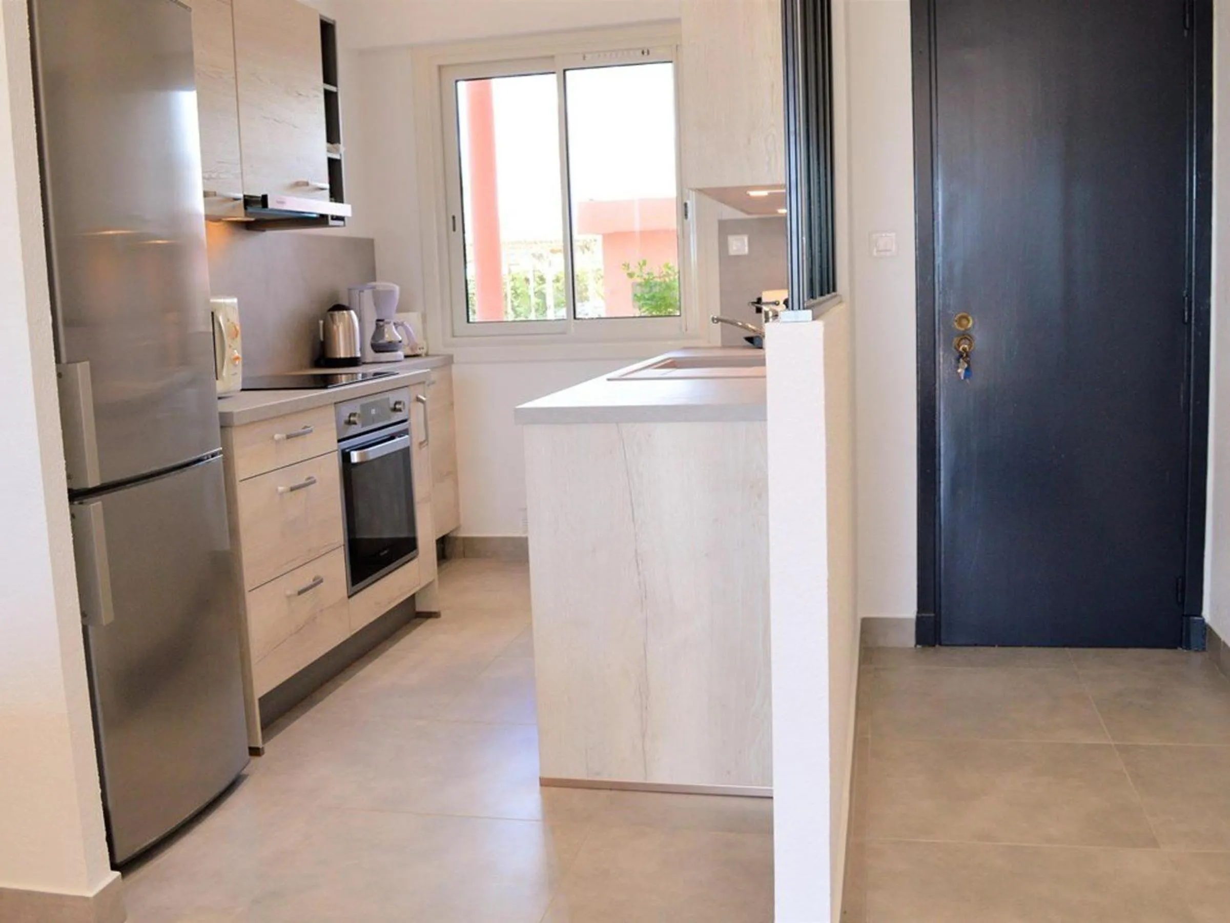 Appartement rénové en front de mer, 3 pièces, terrasse, parking, tout équipé, idéal familles, 6 pers. - FR-1-251-281