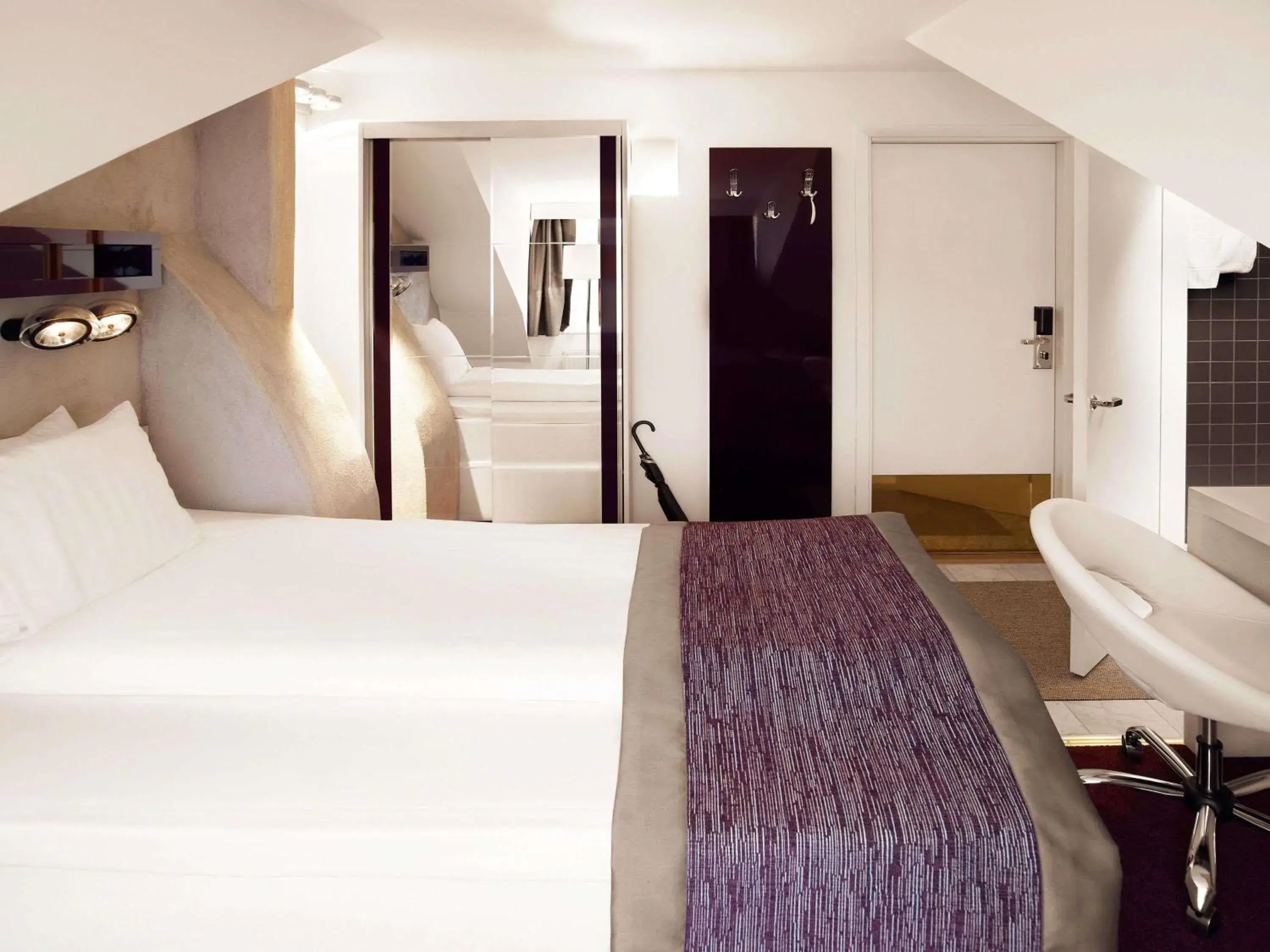 Bedroom, Bed in Ibis Styles Stockholm Odenplan Bedroom, Bed in Ibis Styles Stockholm Odenplan