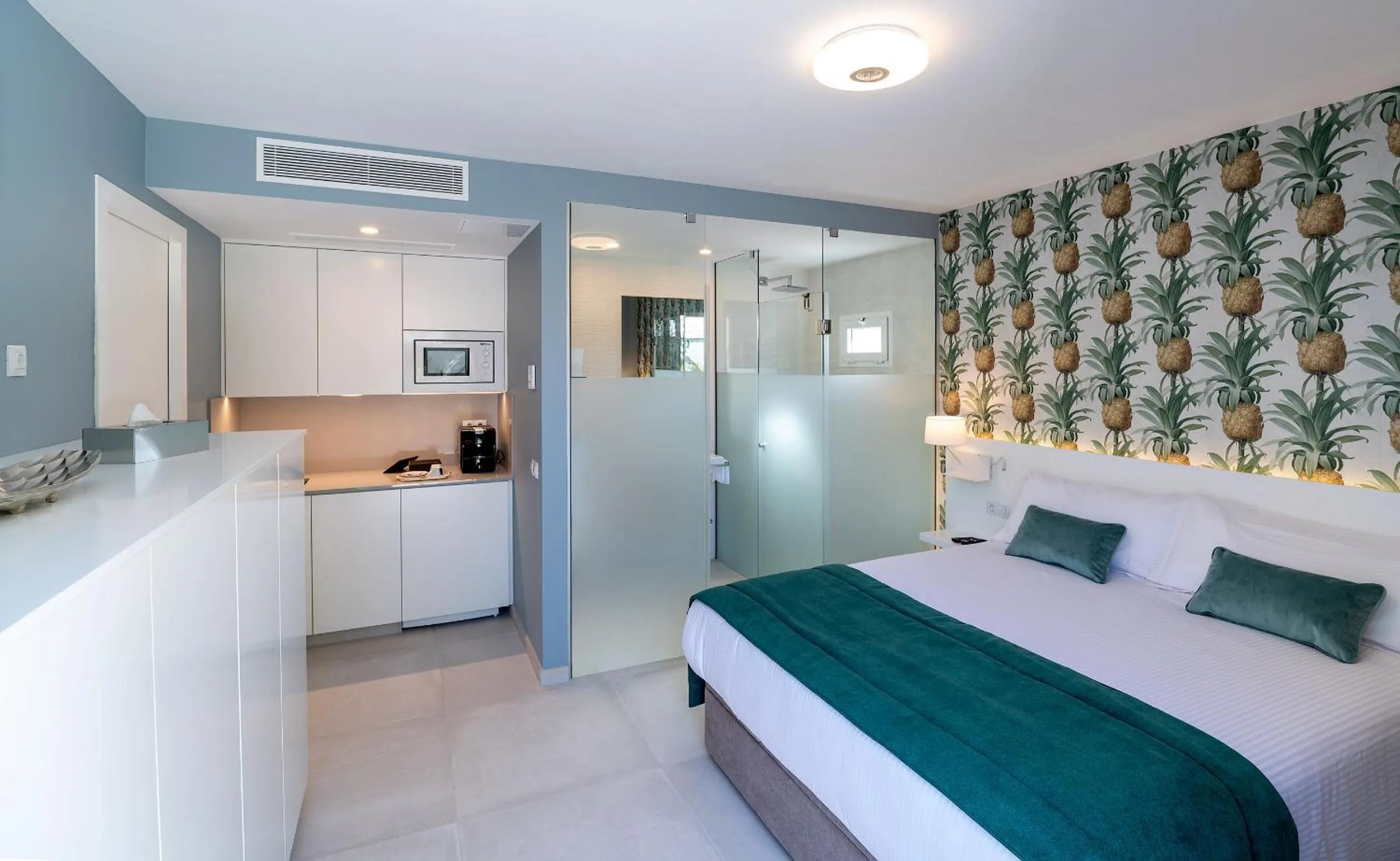 Bathroom, Bed in Villa RG Boutique Hotel - Adults Only