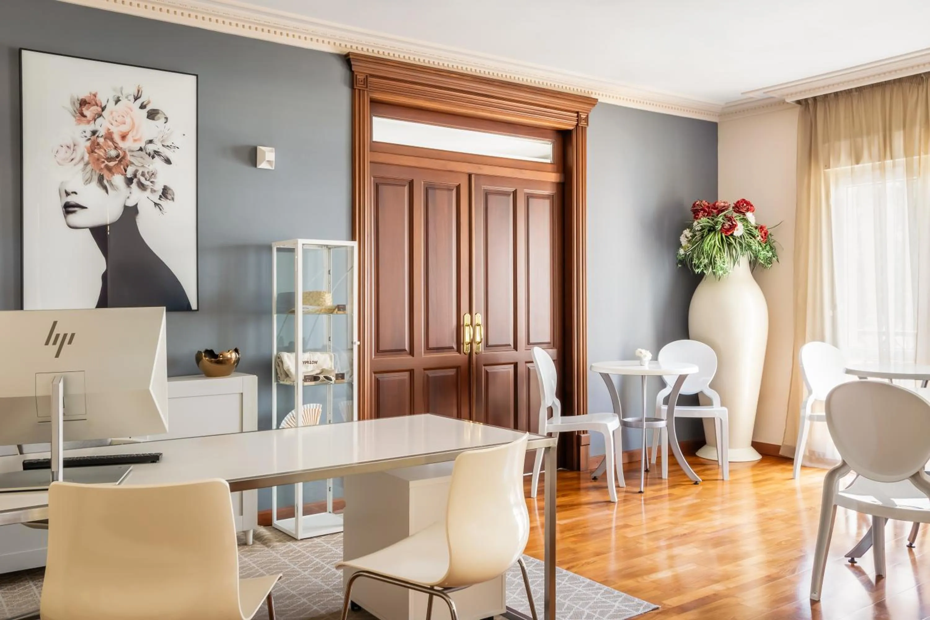 Lobby or reception in BYPILLOW Villa Lorena Adults Recommended