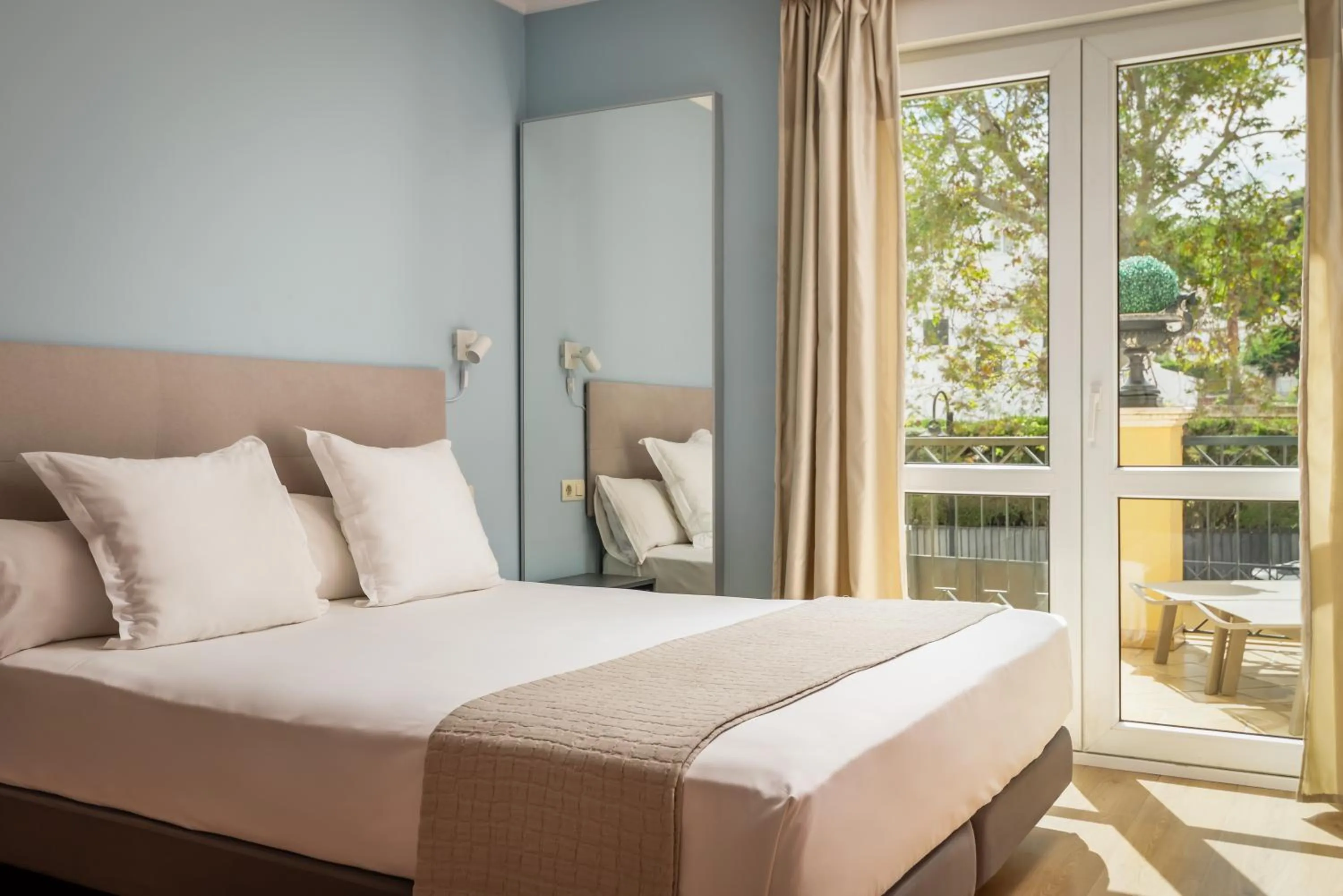 Bedroom, Bed in BYPILLOW Villa Lorena Adults Recommended