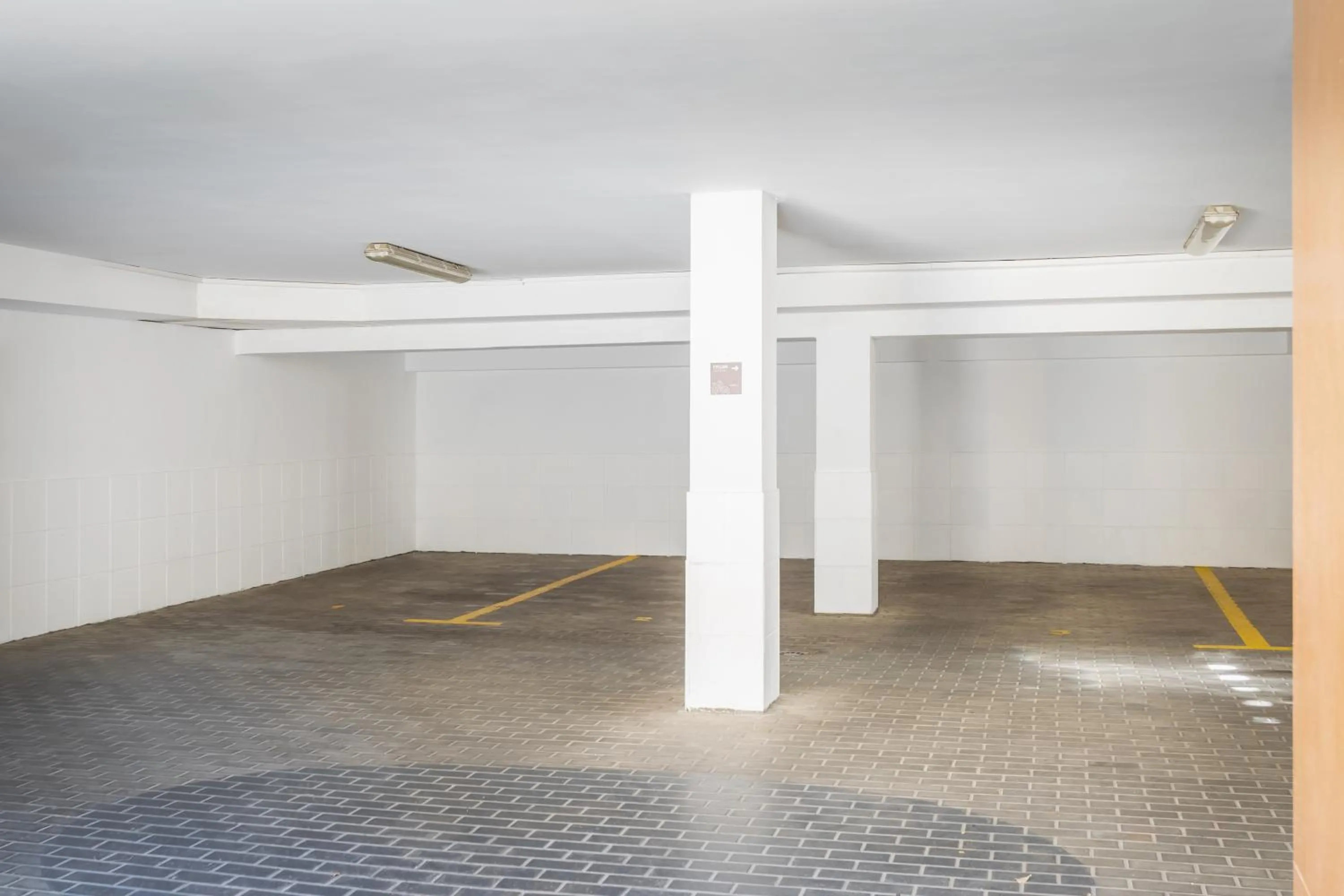 Parking in BYPILLOW Villa Lorena Adults Recommended