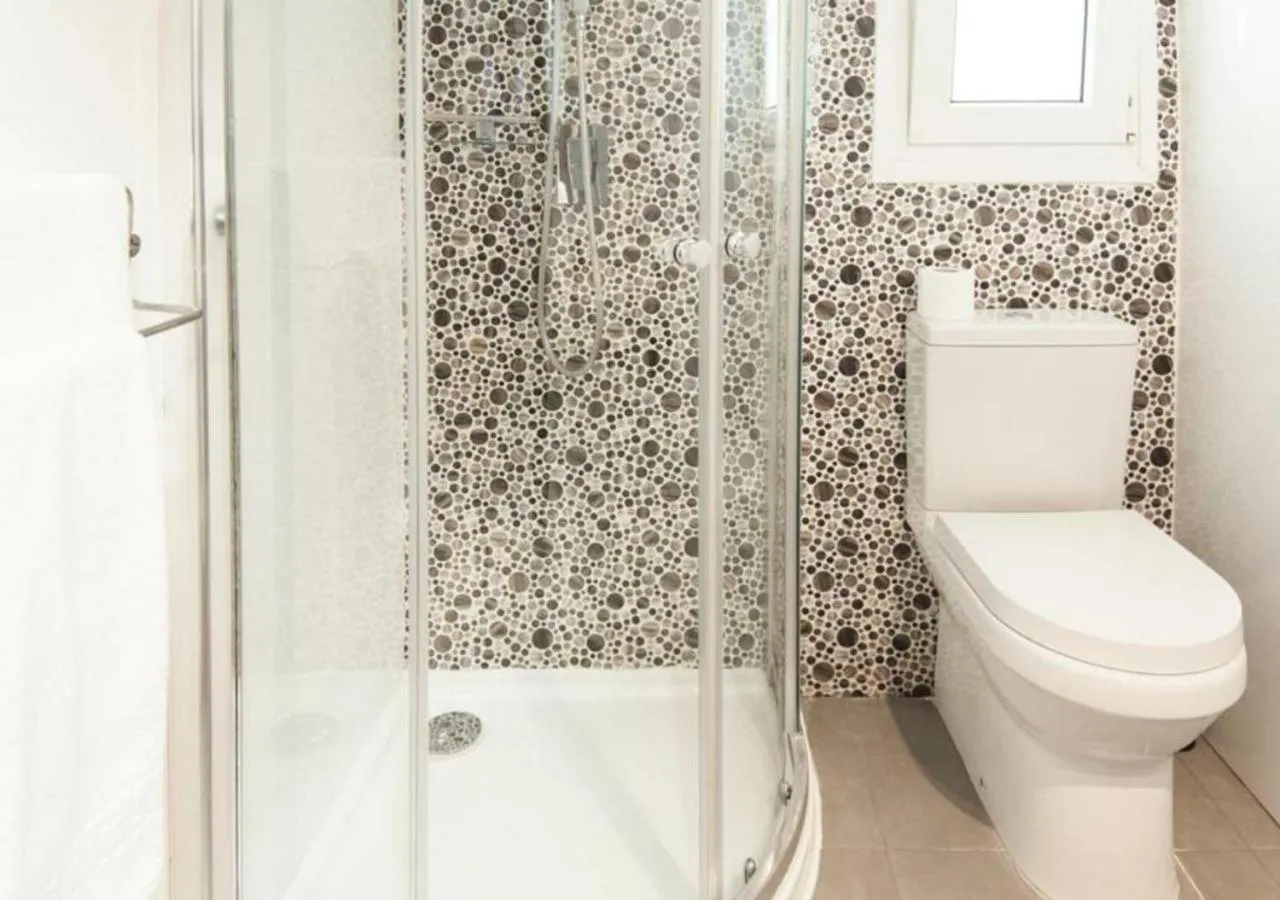 Shower in Hotel Boutique Villa Lorena by Charming Stay Adults Recommended