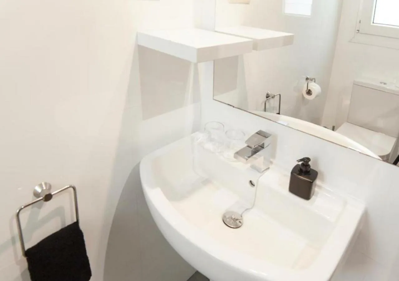Toilet in Hotel Boutique Villa Lorena by Charming Stay Adults Recommended
