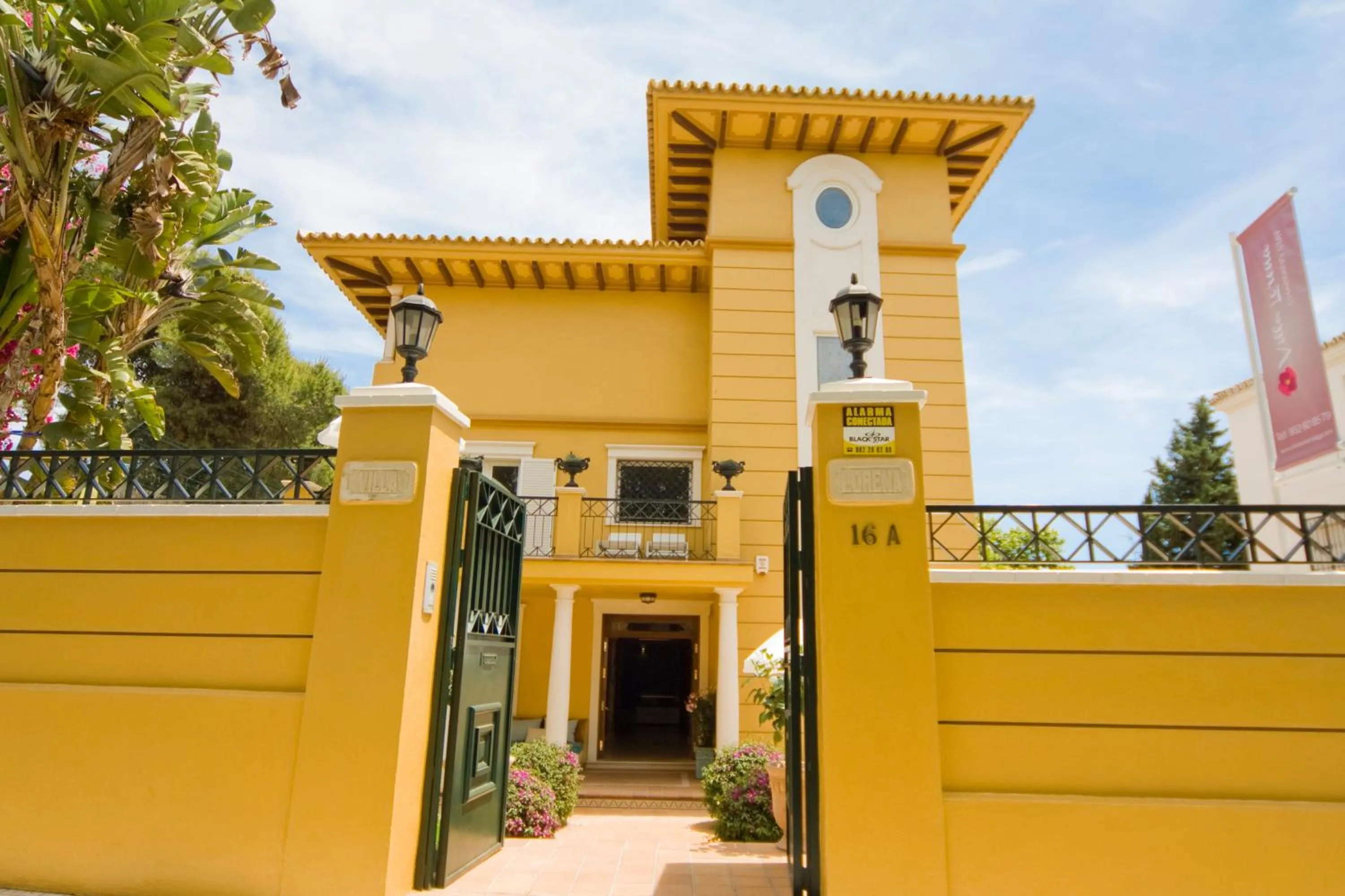 Facade/entrance in Hotel Boutique Villa Lorena by Charming Stay Adults Recommended