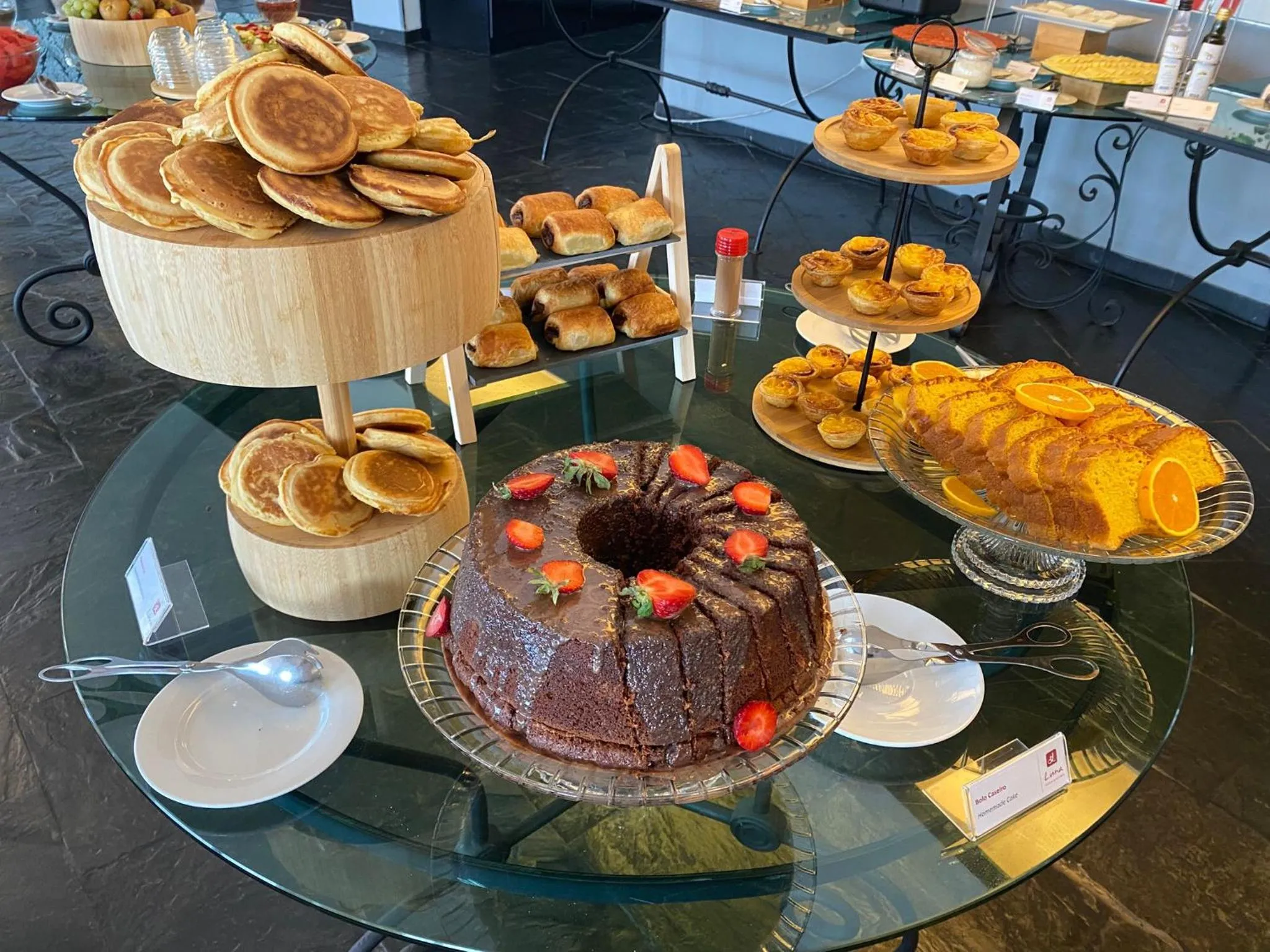 Breakfast in Luna Hotel dos Carqueijais - Serra da Estrela