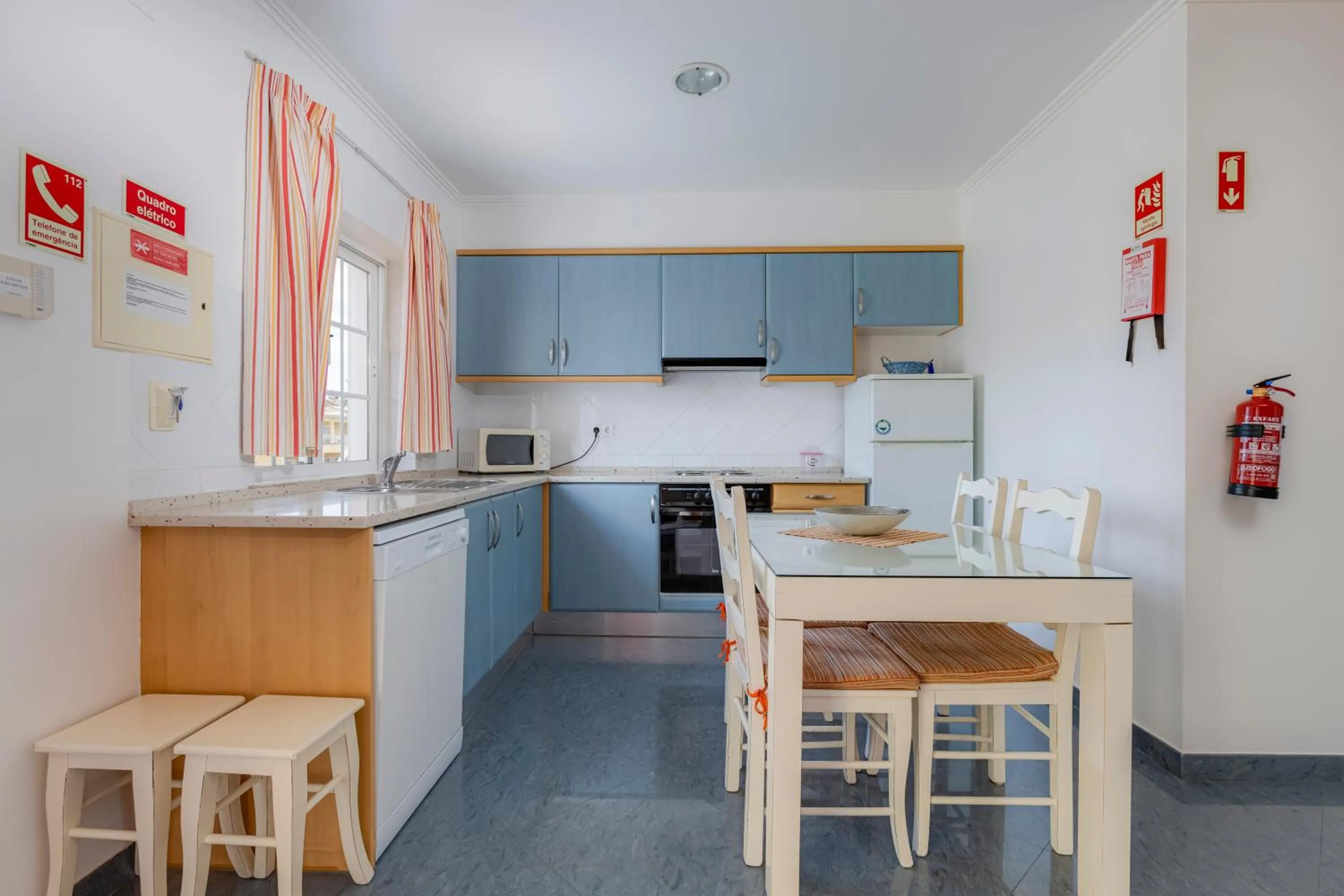 Kitchen or kitchenette in Villas Barrocal