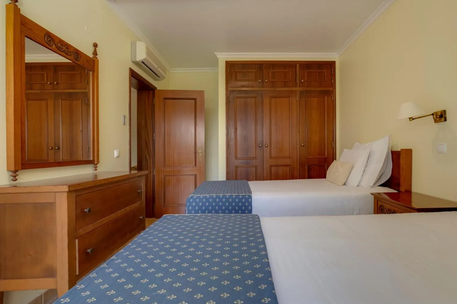 Bedroom, Bed in Villas Barrocal