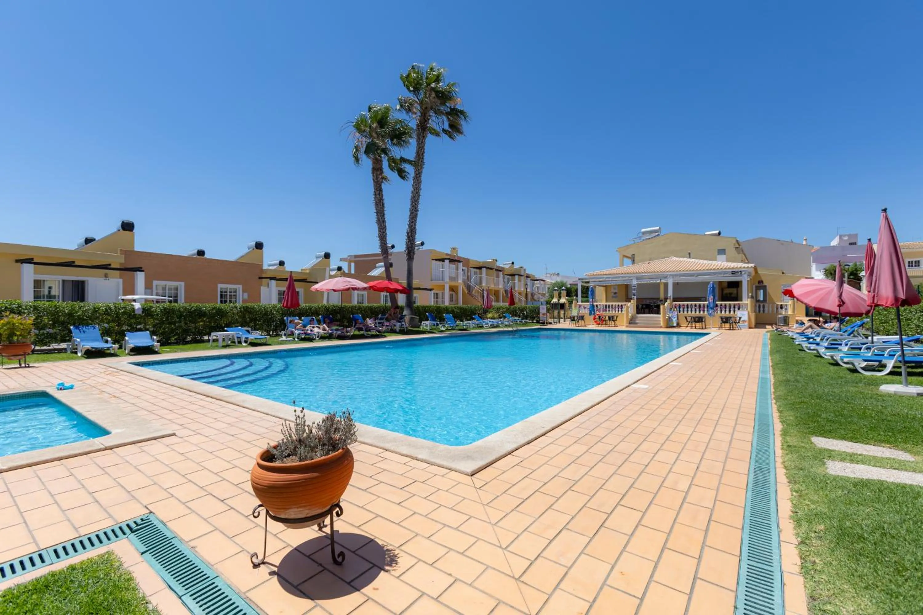 Pool view in Villas Barrocal