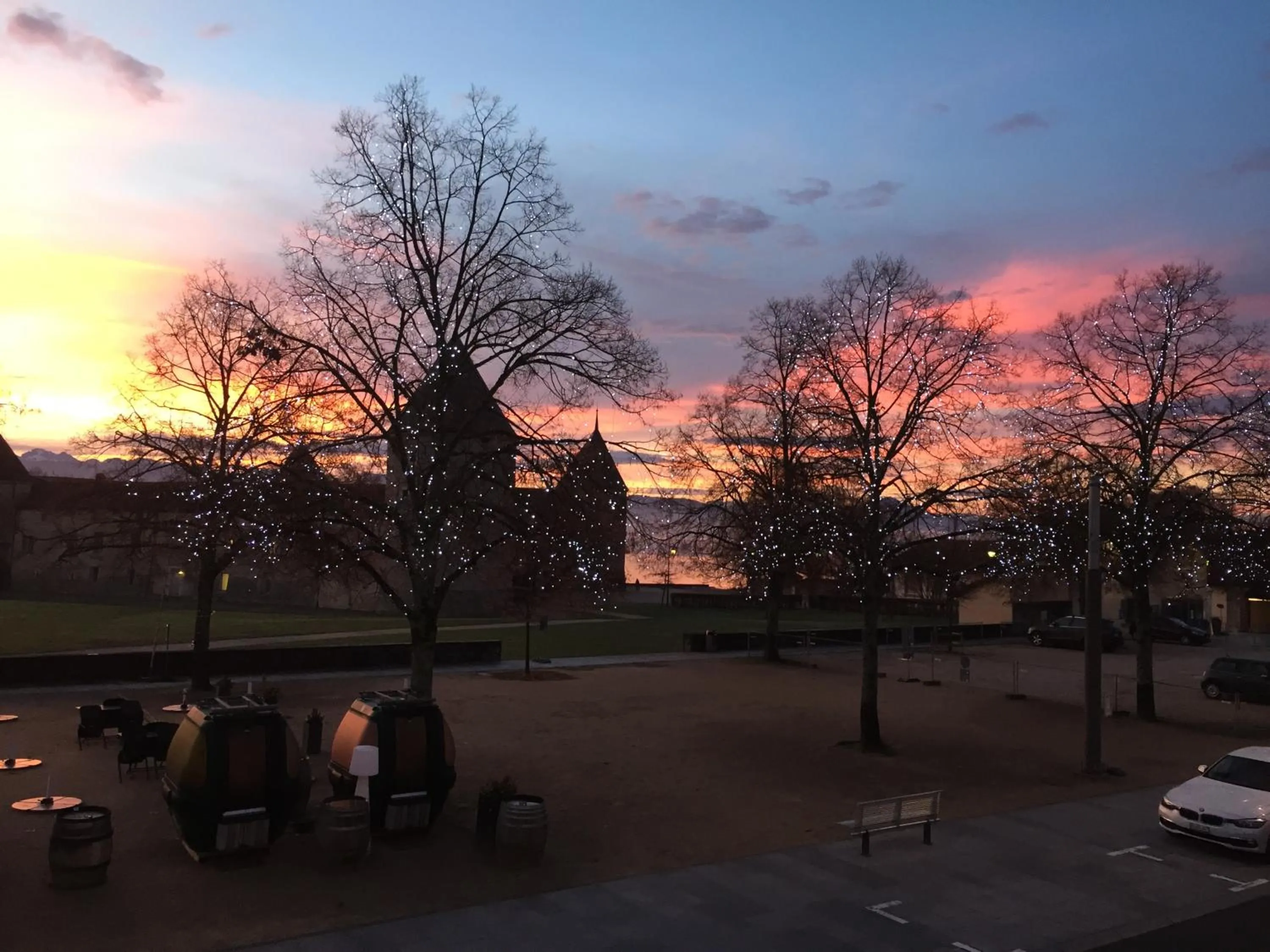 Lake view in L'Hôtel by Hostellerie du Château