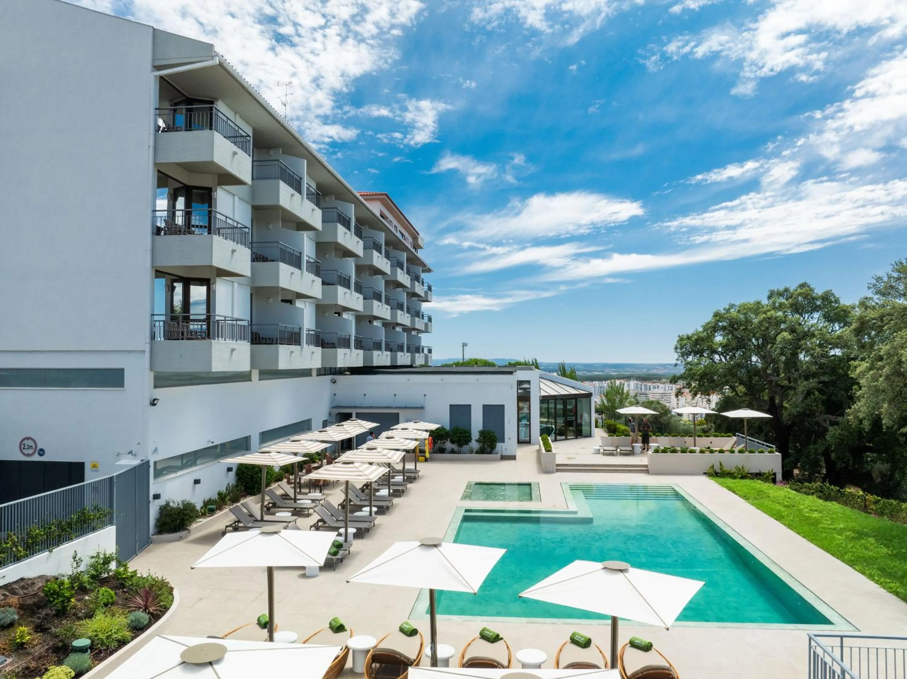Swimming pool in Meliá Castelo Branco