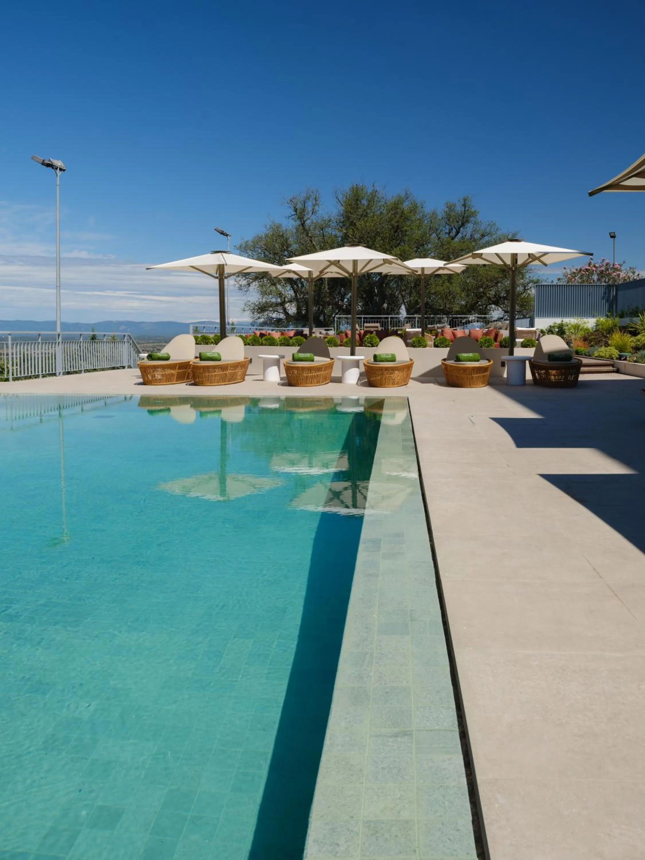 Swimming pool in Meliá Castelo Branco