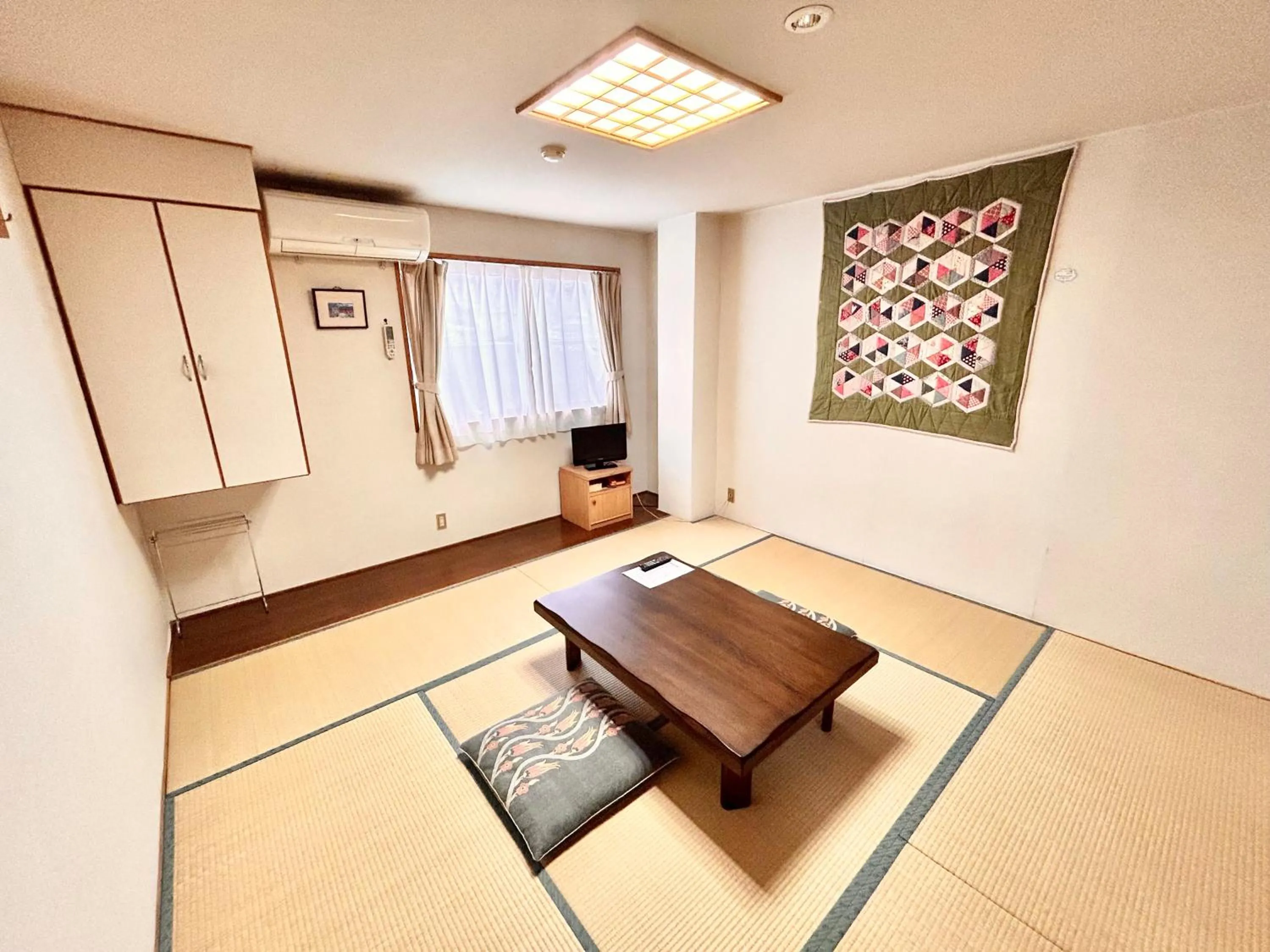 Japanese-Style Triple Room with Shared Bathroom in Fujiyoshi