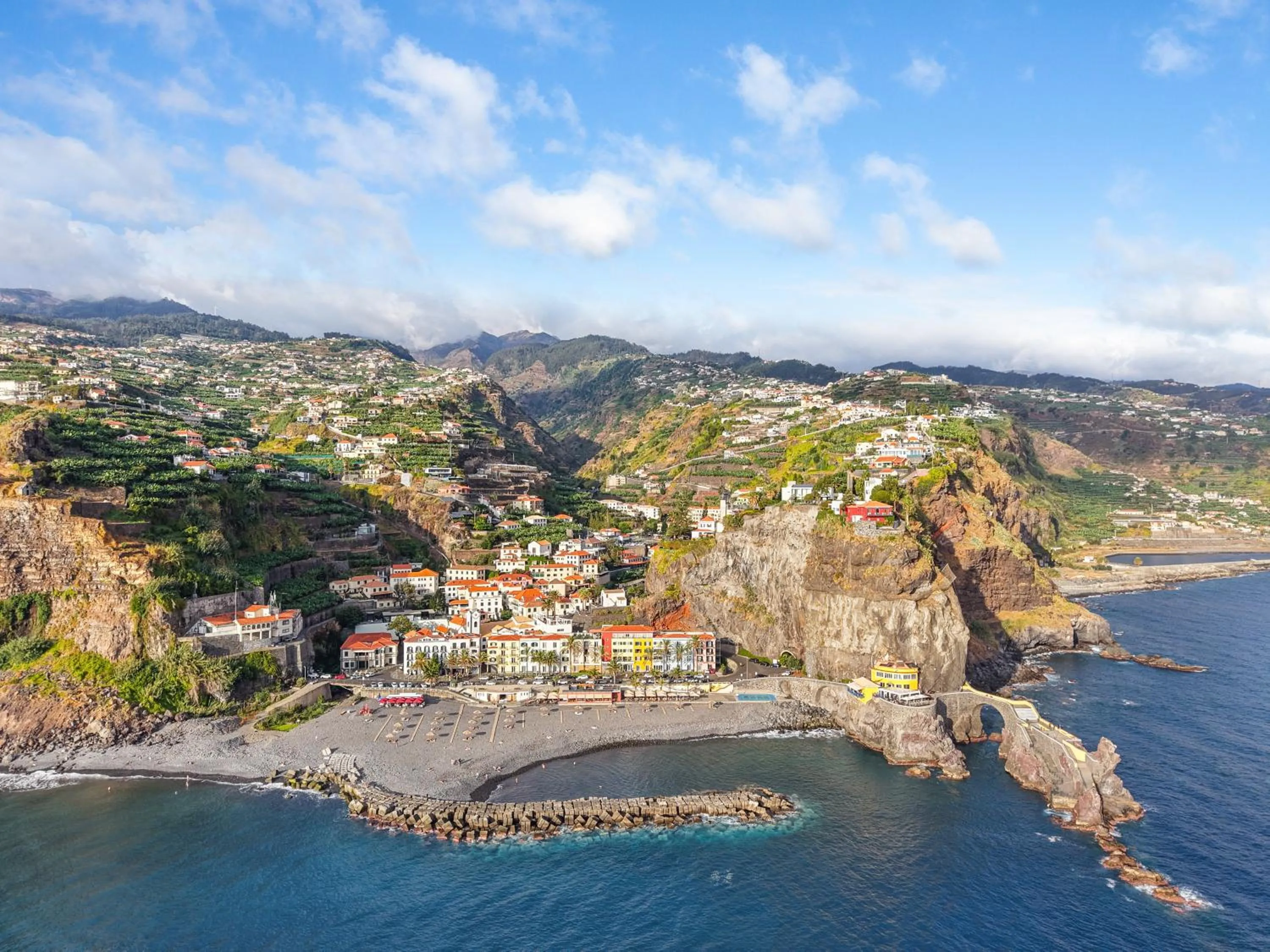 Sunny Ponta "Nomads' village"