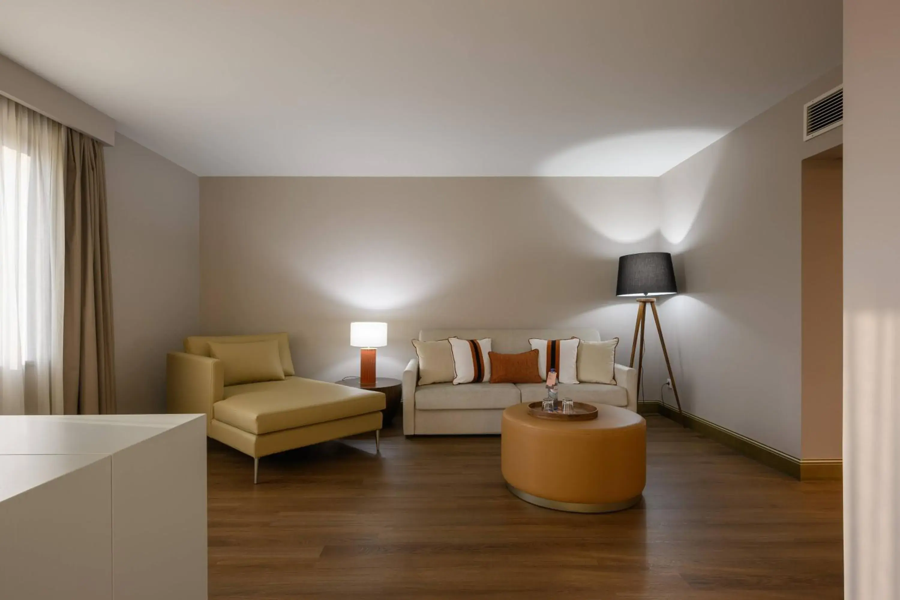 Property building, Bed in Hotel Coimbra Aeminium Affiliated by Meliá Property building, Bed in Hotel Coimbra Aeminium Affiliated by Meliá