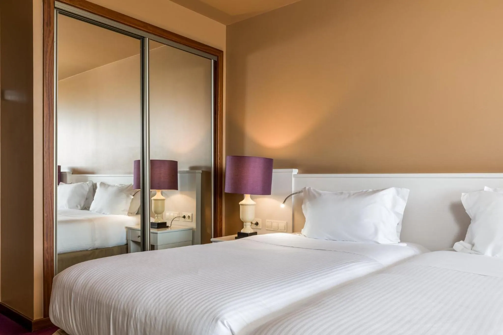 Photo of the whole room, Bed in Holiday Inn Porto Gaia by IHG