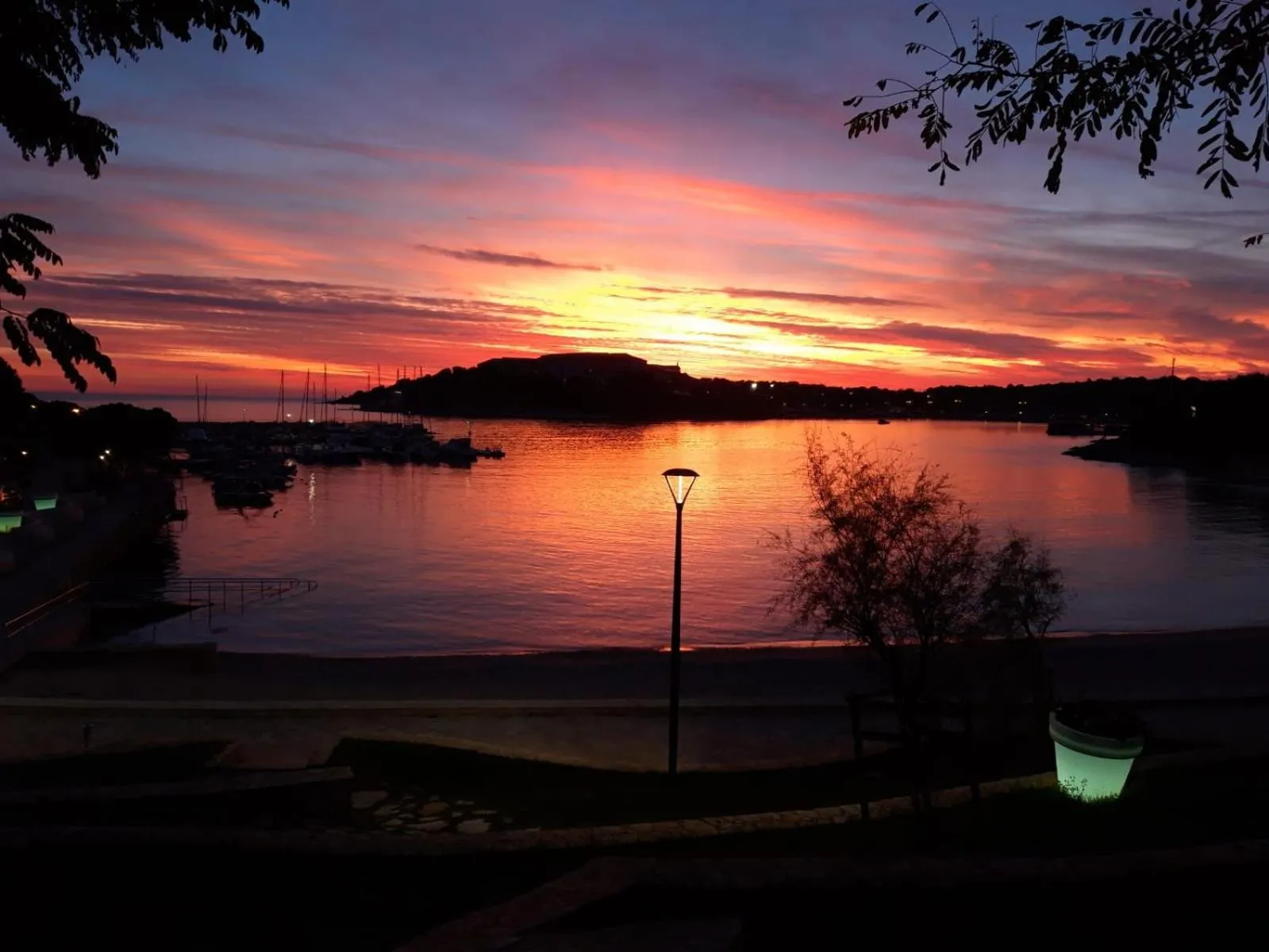 Sunset in Rooms and Apartments Villa Dama