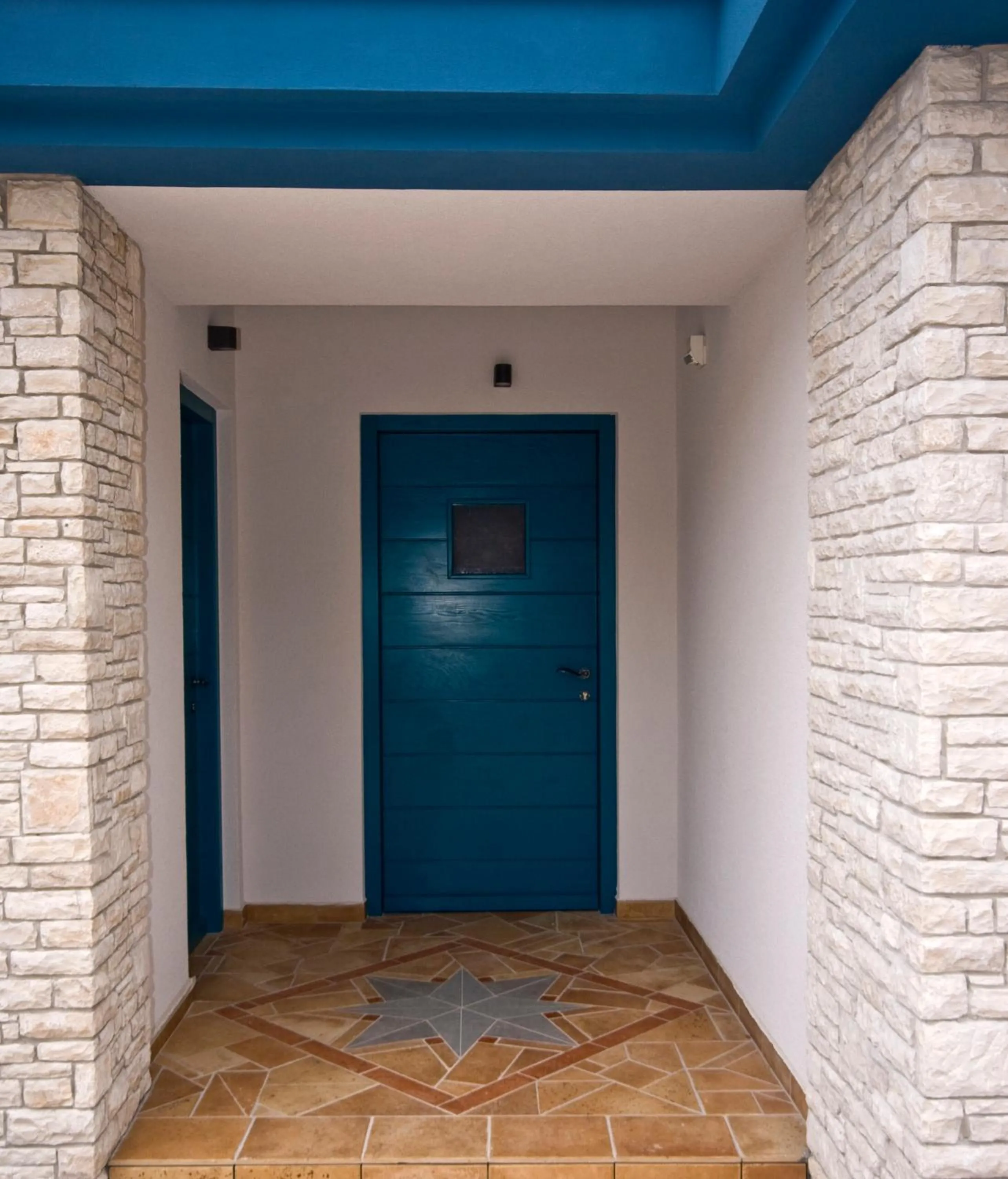 Facade/entrance in Rooms and Apartments Villa Dama
