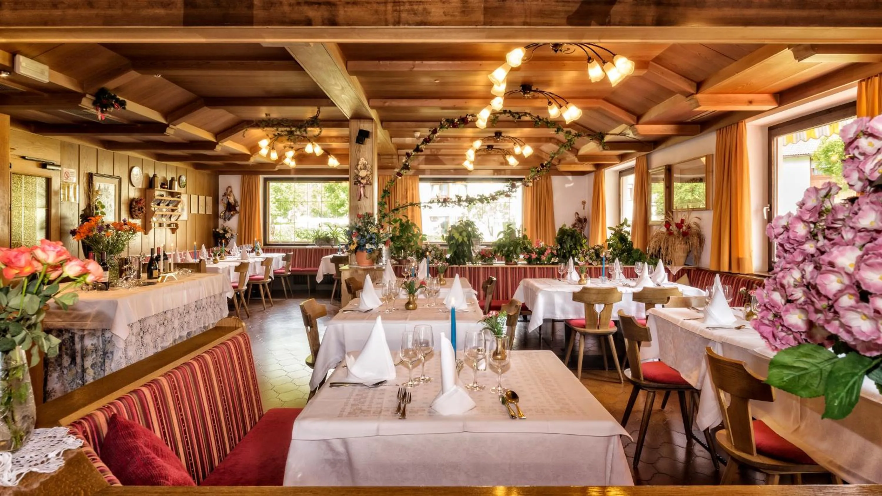 Restaurant/places to eat in Hotel Moritz