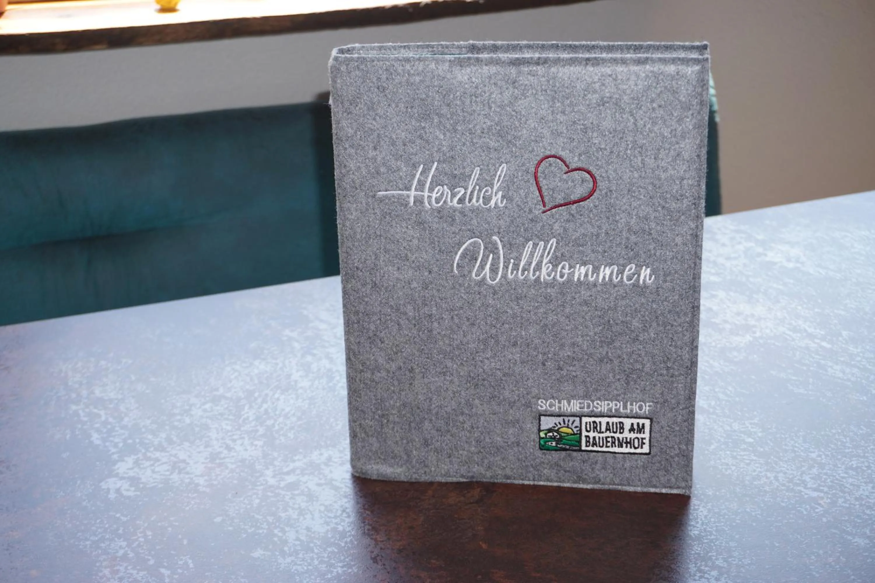 Logo/Certificate/Sign in Schmiedsipplhof