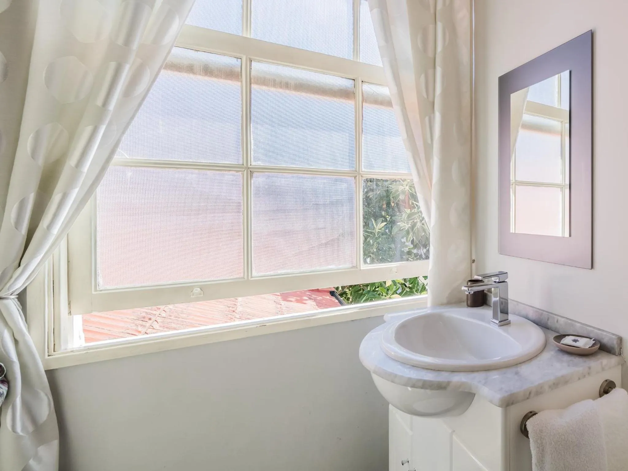 Bathroom in Pedra Iberica
