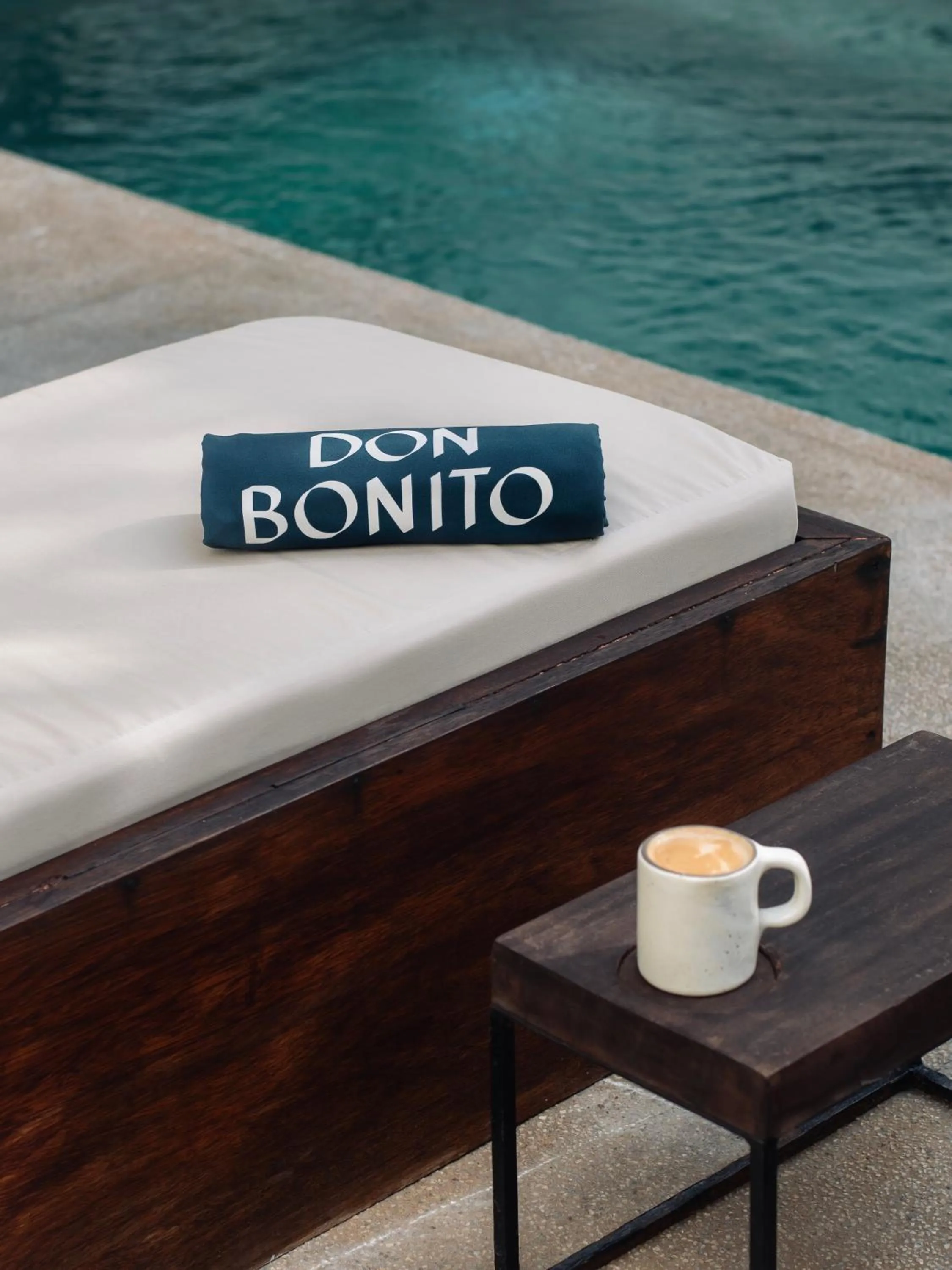 Swimming pool in Residencia Tropical Don Bonito