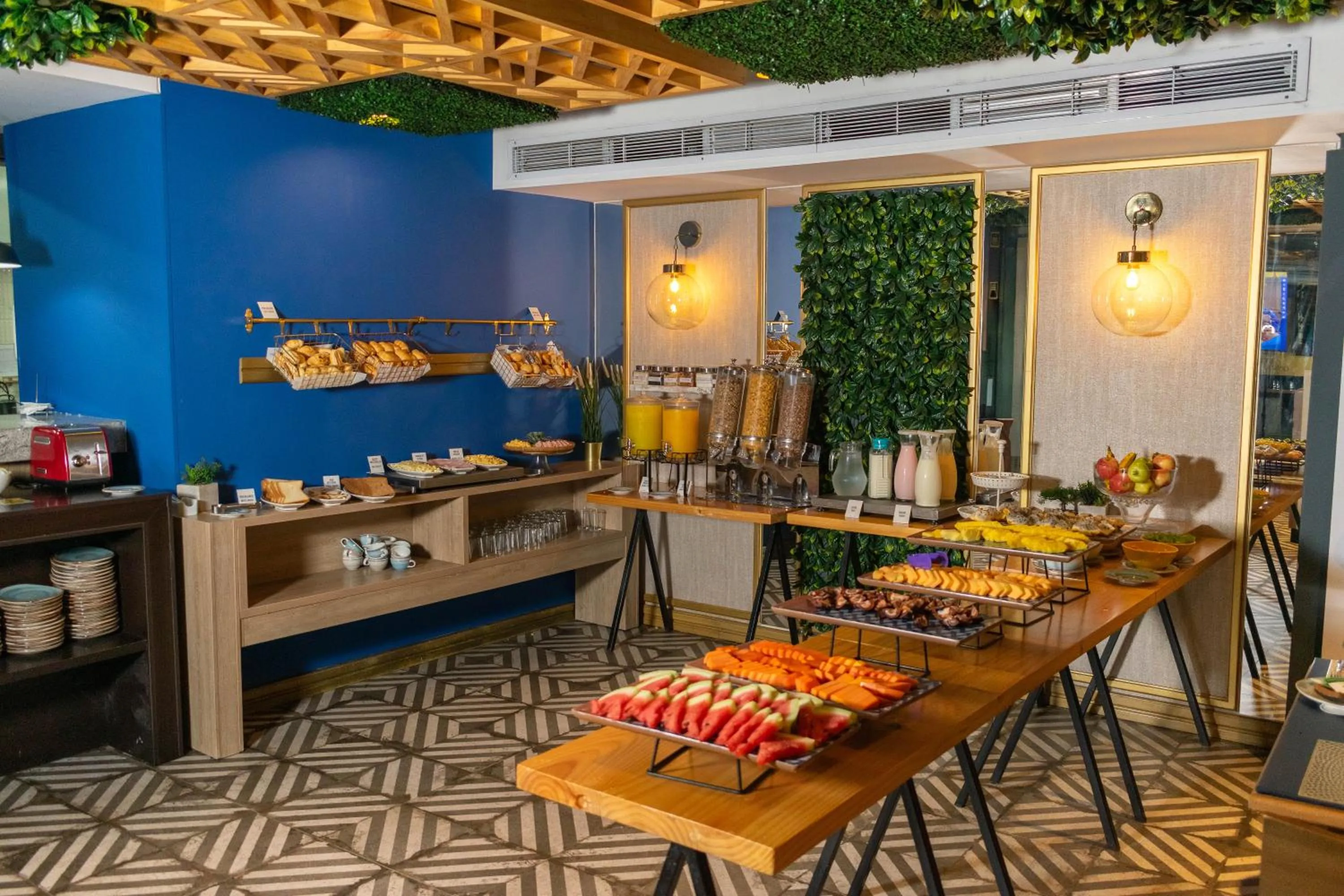 Breakfast in Faranda Collection Cali, a member of Radisson Individuals