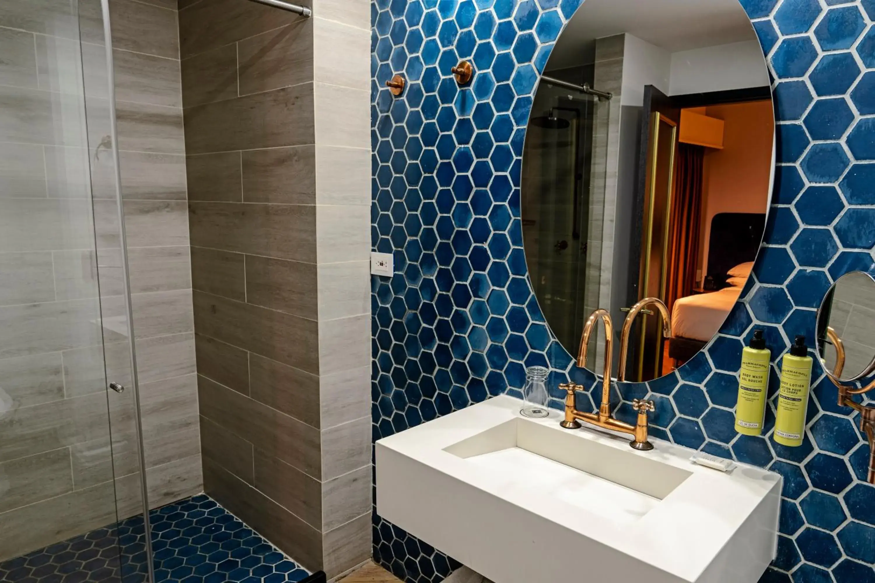 1 Queen Bed, Balcony in Faranda Collection Cali, a member of Radisson Individuals 1 Queen Bed, Balcony in Faranda Collection Cali, a member of Radisson Individuals