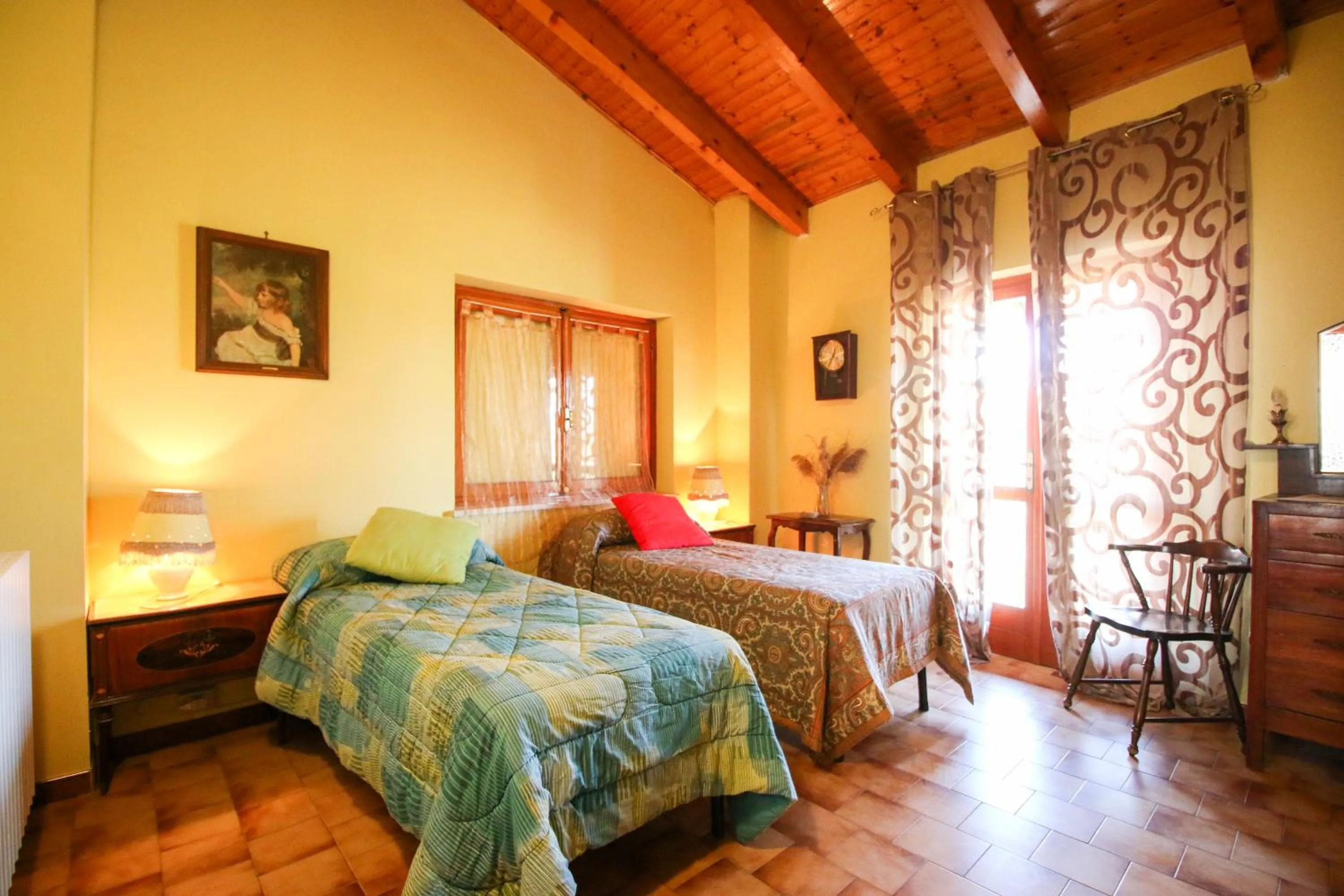 Double Room with Shared Bathroom - single occupancy in Spighe Paglia e Girasole
