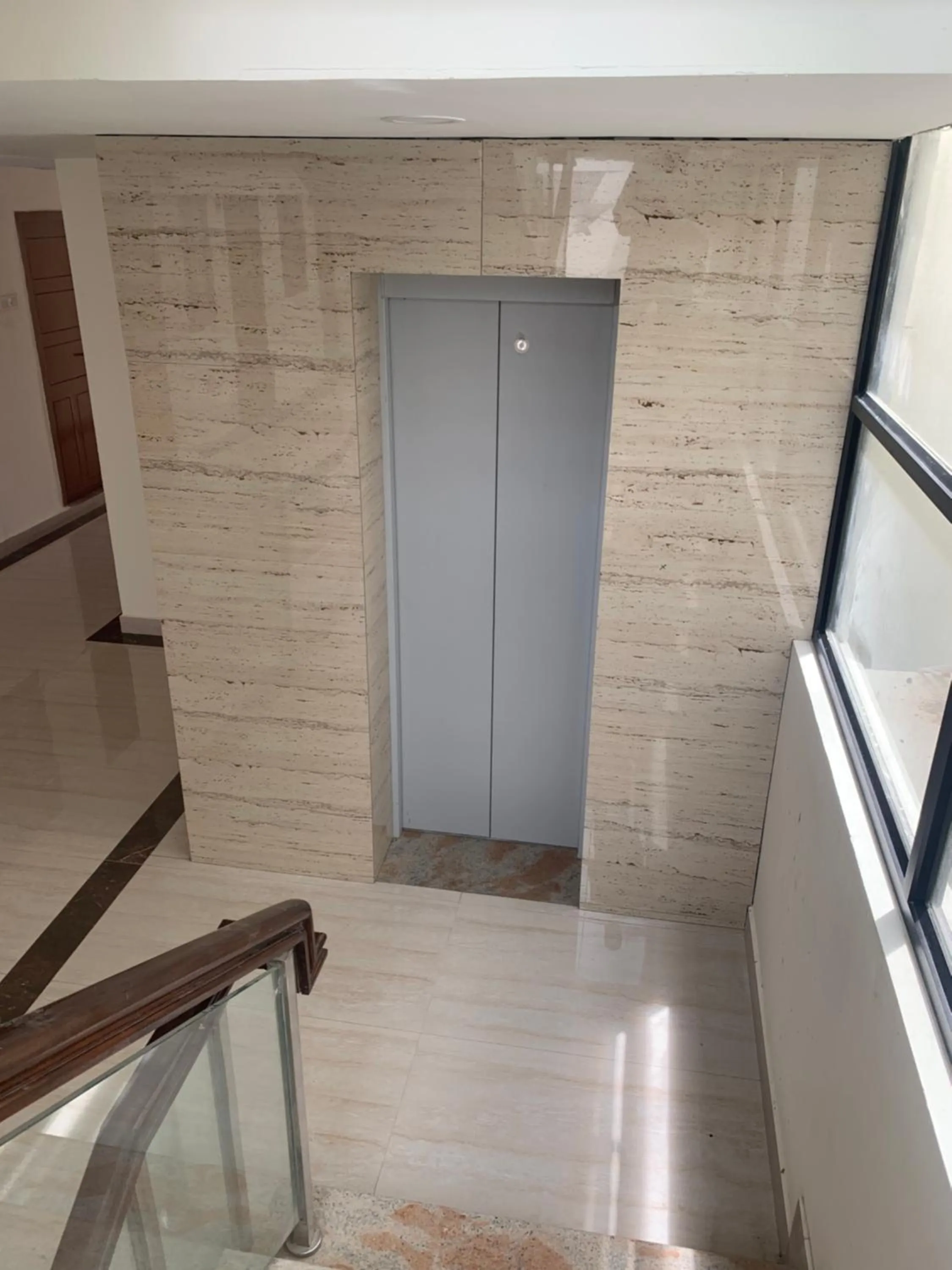 elevator in Hotel Ramakrishna