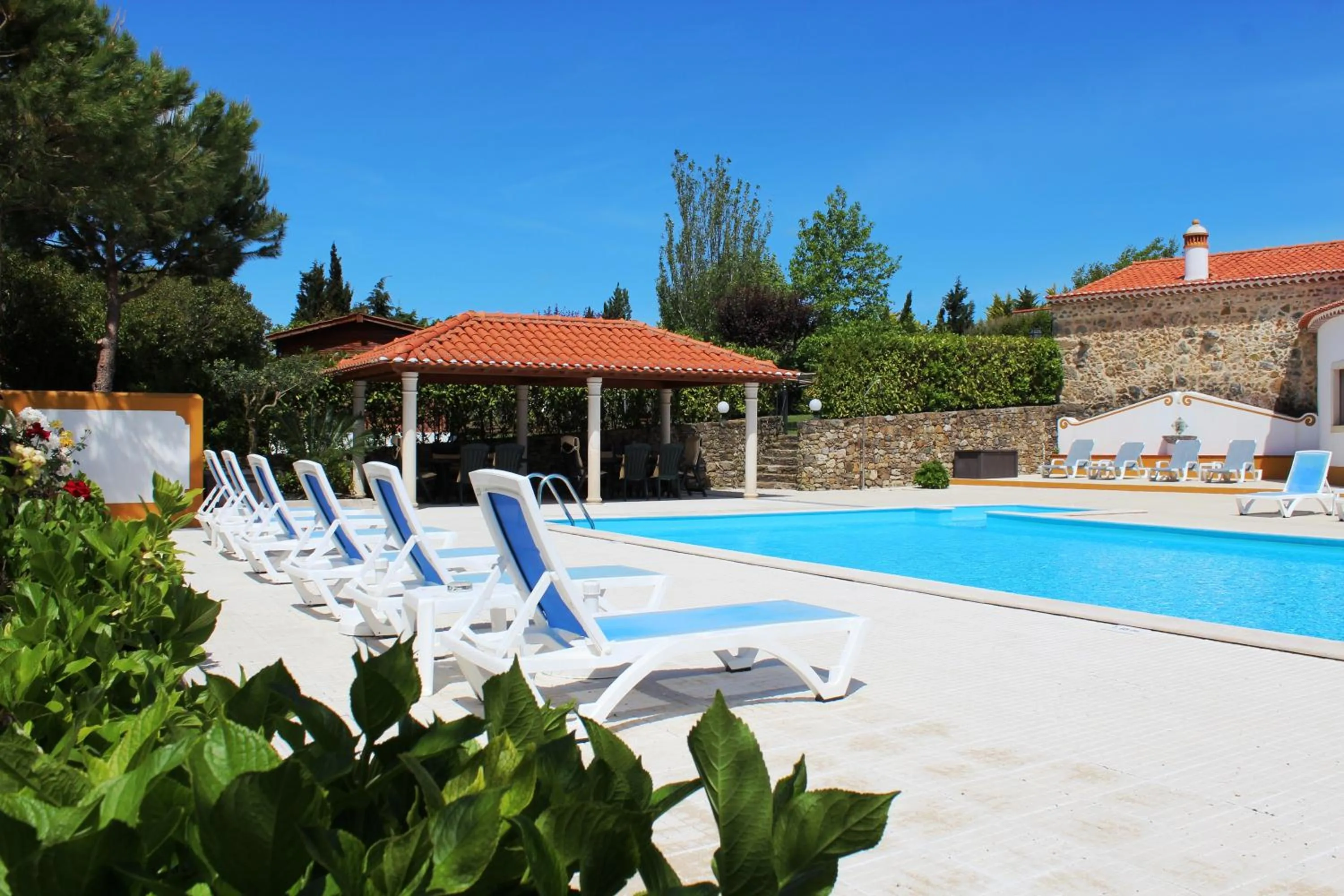 Swimming pool in Casa de Campo Sao Rafael - Turismo Rural