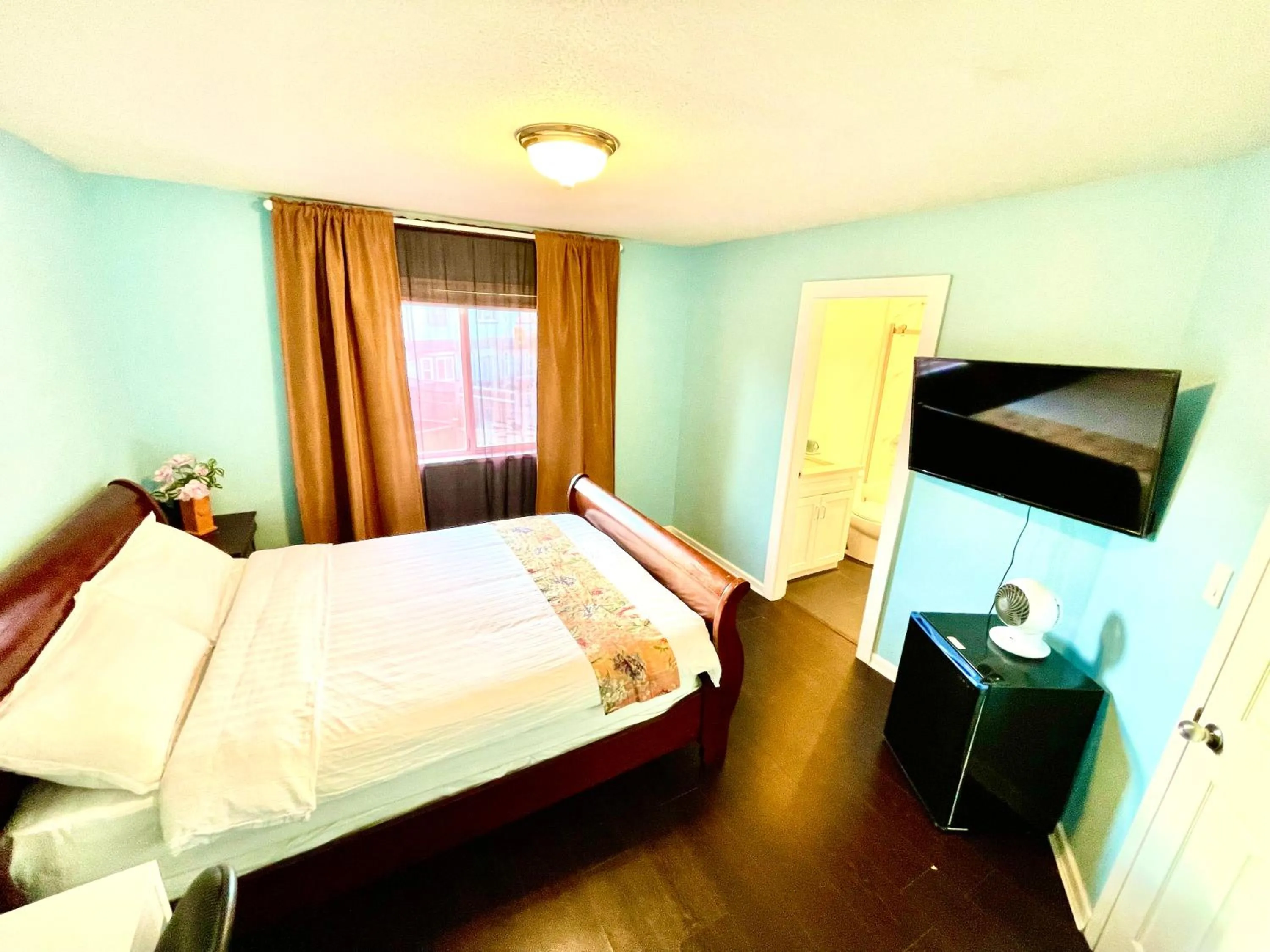 Bedroom in Vancouver Bed & Breakfast